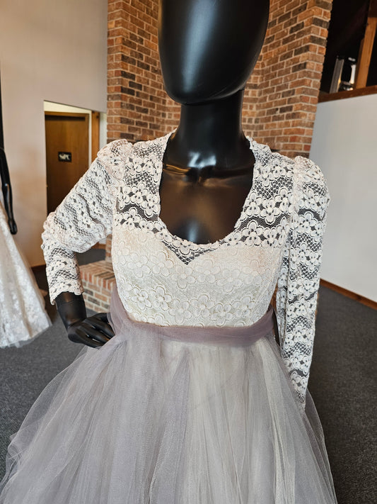 Vintage Re-Design Color Tulle Wedding Gown