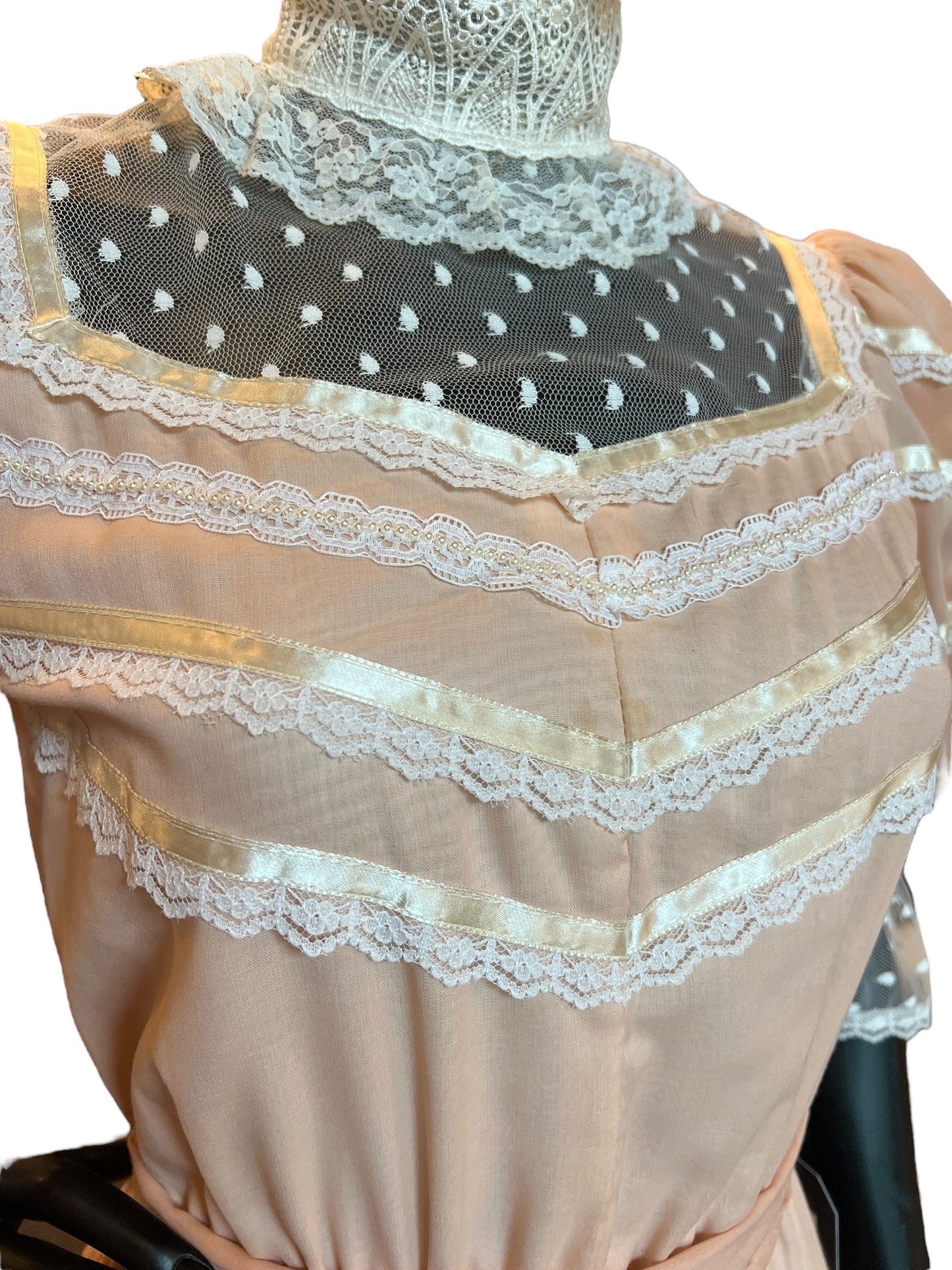 Vintage Gunne Sax Dress Peach and Ivory Lace
