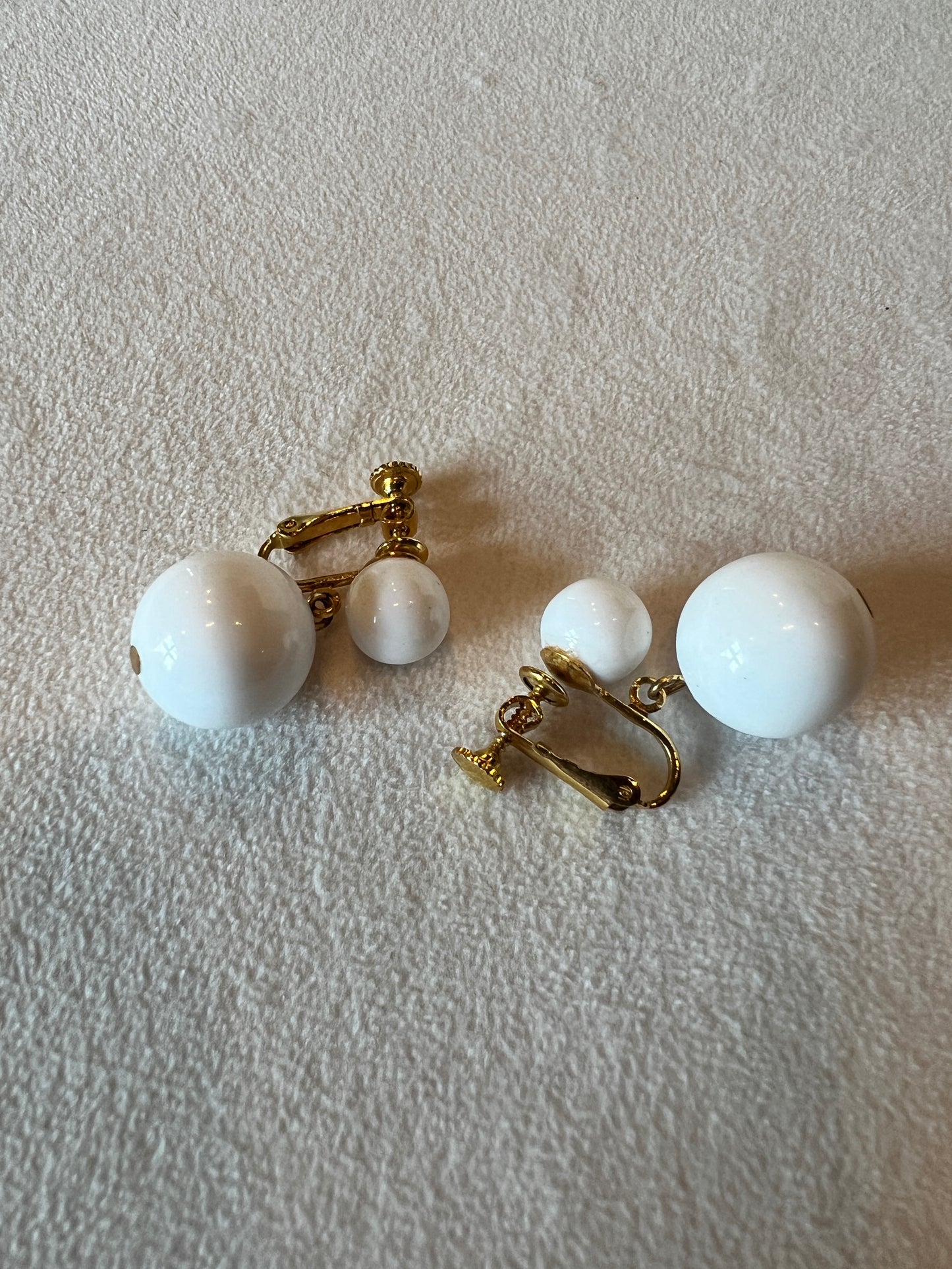 Vintage Necklace/Bracelet Set - White