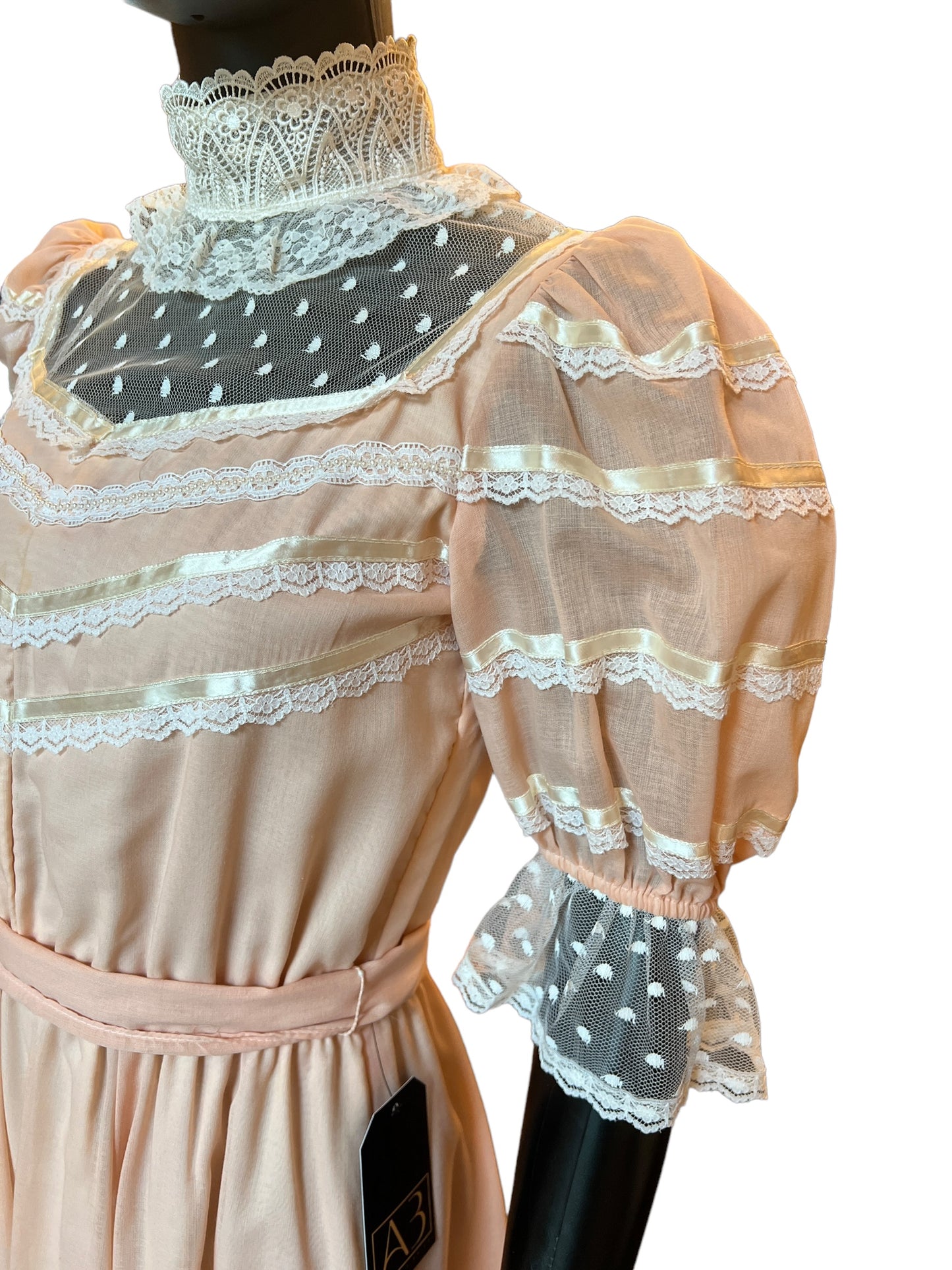 Vintage Gunne Sax Dress Peach and Ivory Lace
