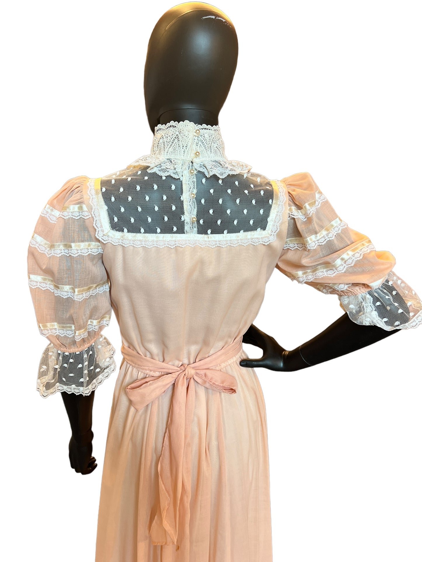 Vintage Gunne Sax Dress Peach and Ivory Lace