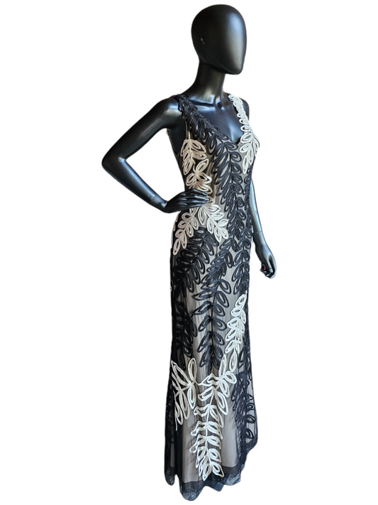 JS Collections Black/White 3D Leaf