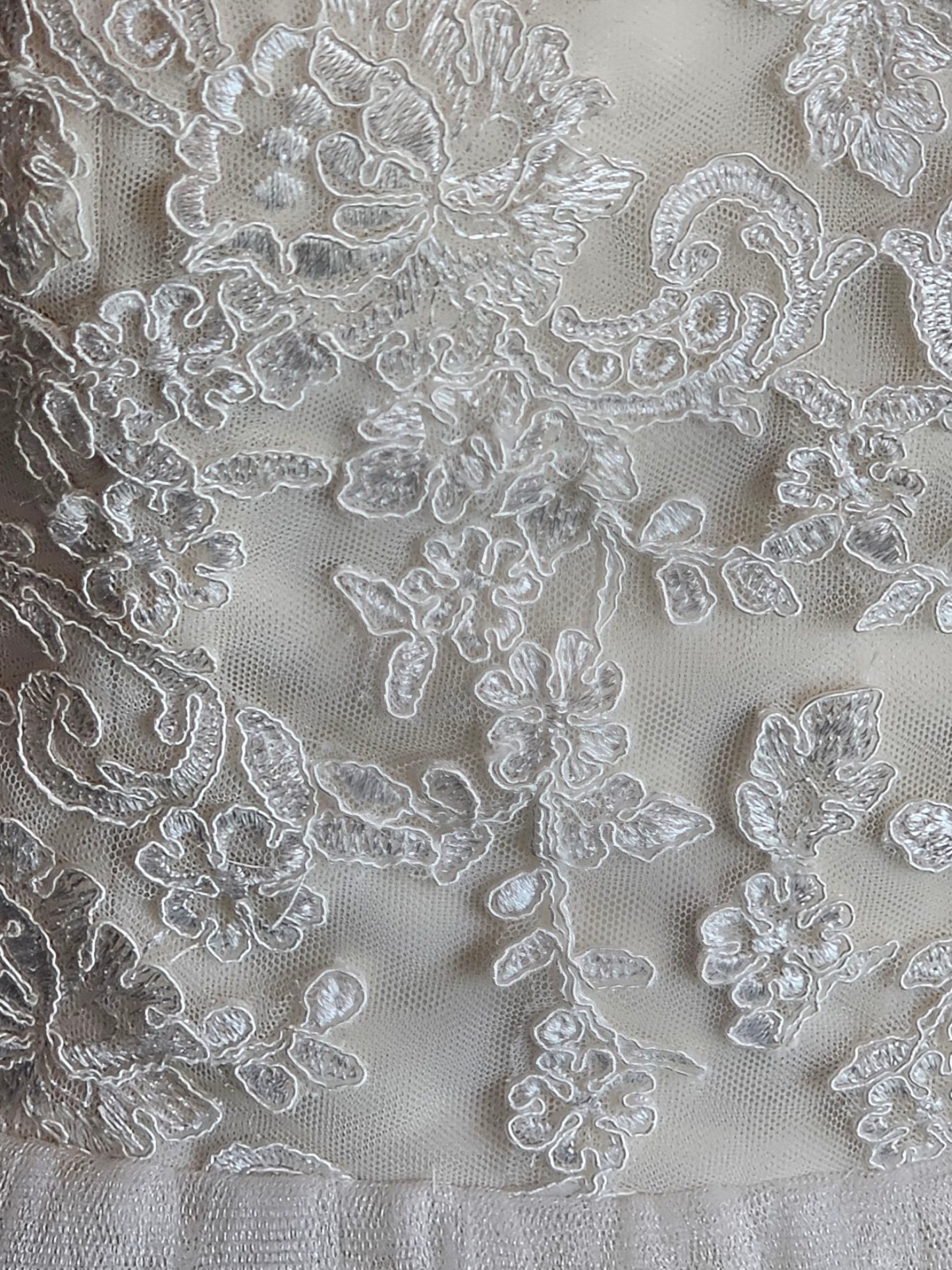 2-Tone Ivory Sweetheart Neckline A-Line Wedding Gown - Renewal