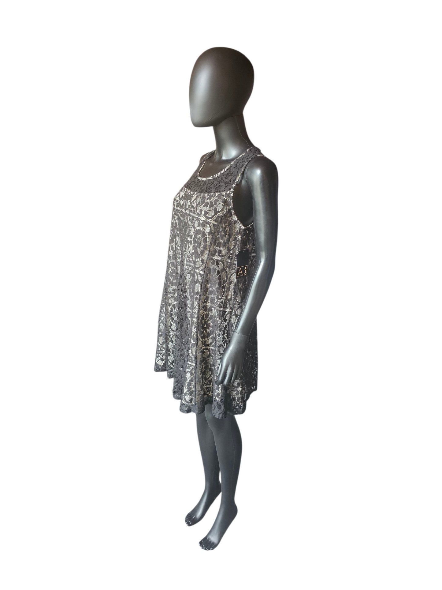 Black/White Lace Overlay Shift Dress - NWT - Simply Noelle