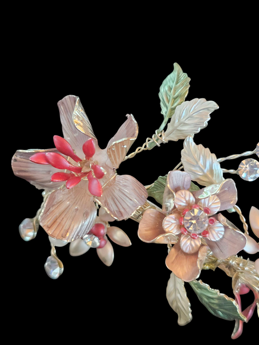 Soft Pink Metal Floral Hair Clip - Le Crystal