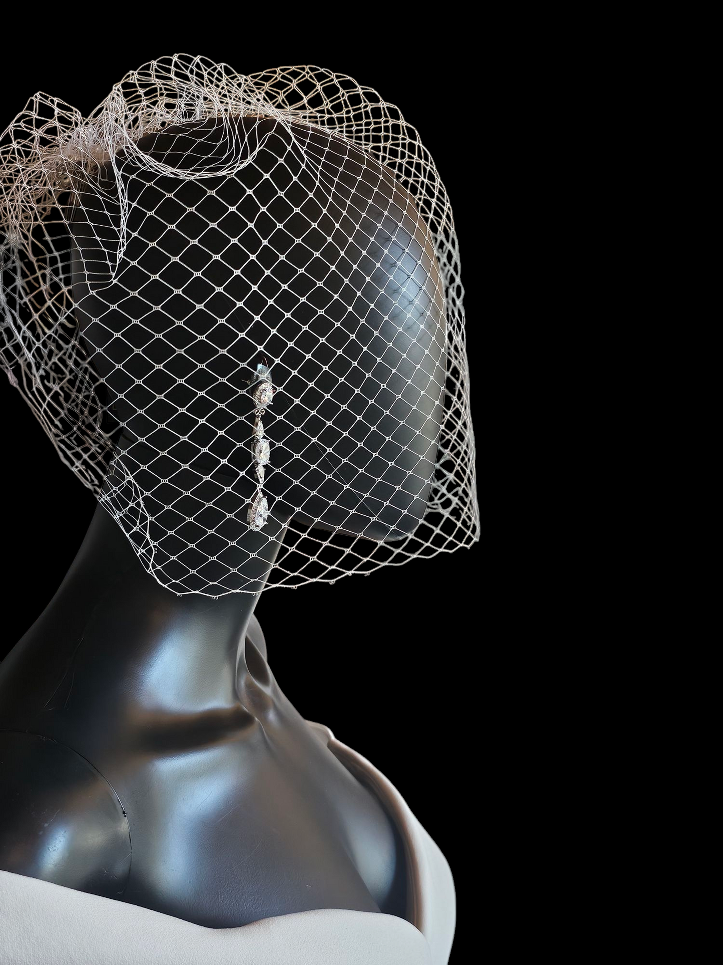 Silver Freshwater Pearl/Crystal Comb W/Net Facinator Veil