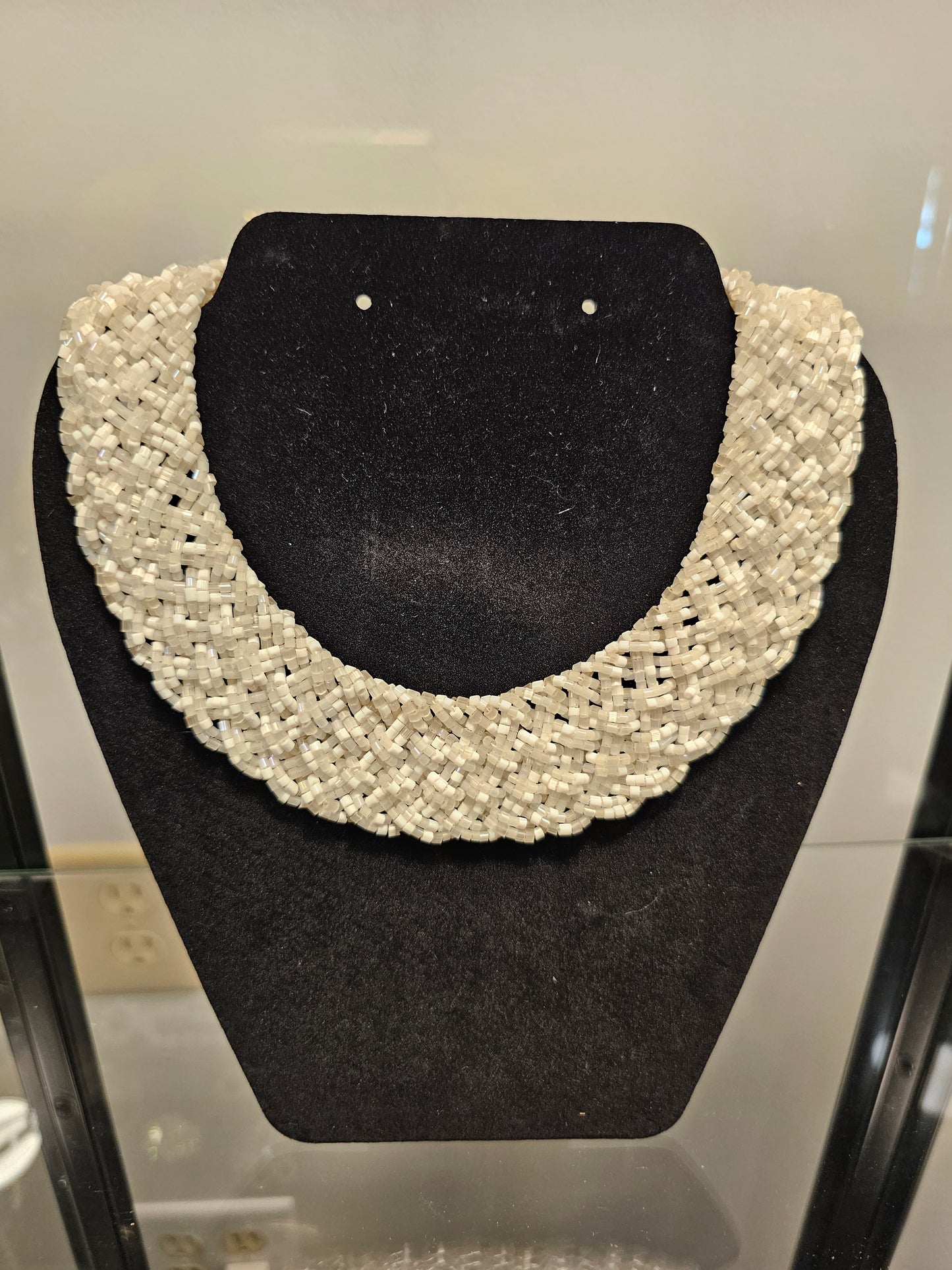 White Bead Collar Necklace