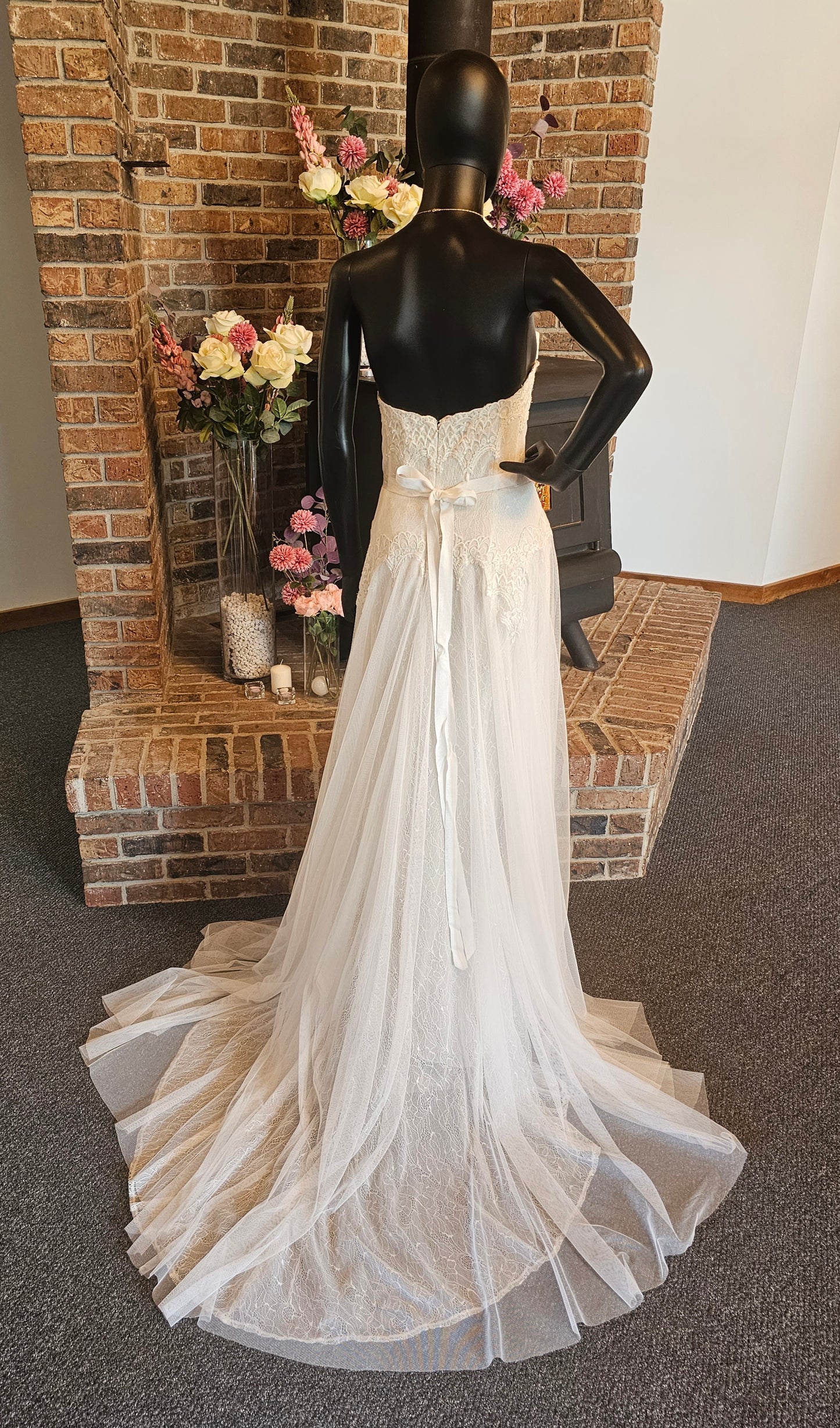 Willowby by Watters Ivory Lace Wedding Gown