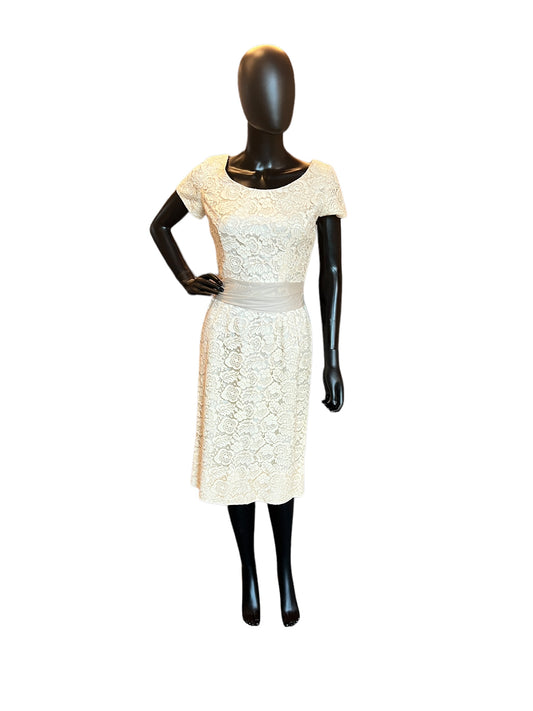 Vintage 60s Cream Lace Sheath / Party Dress / Cocktail Dress