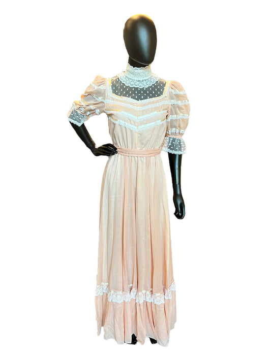 Vintage Gunne Sax Dress Peach and Ivory Lace