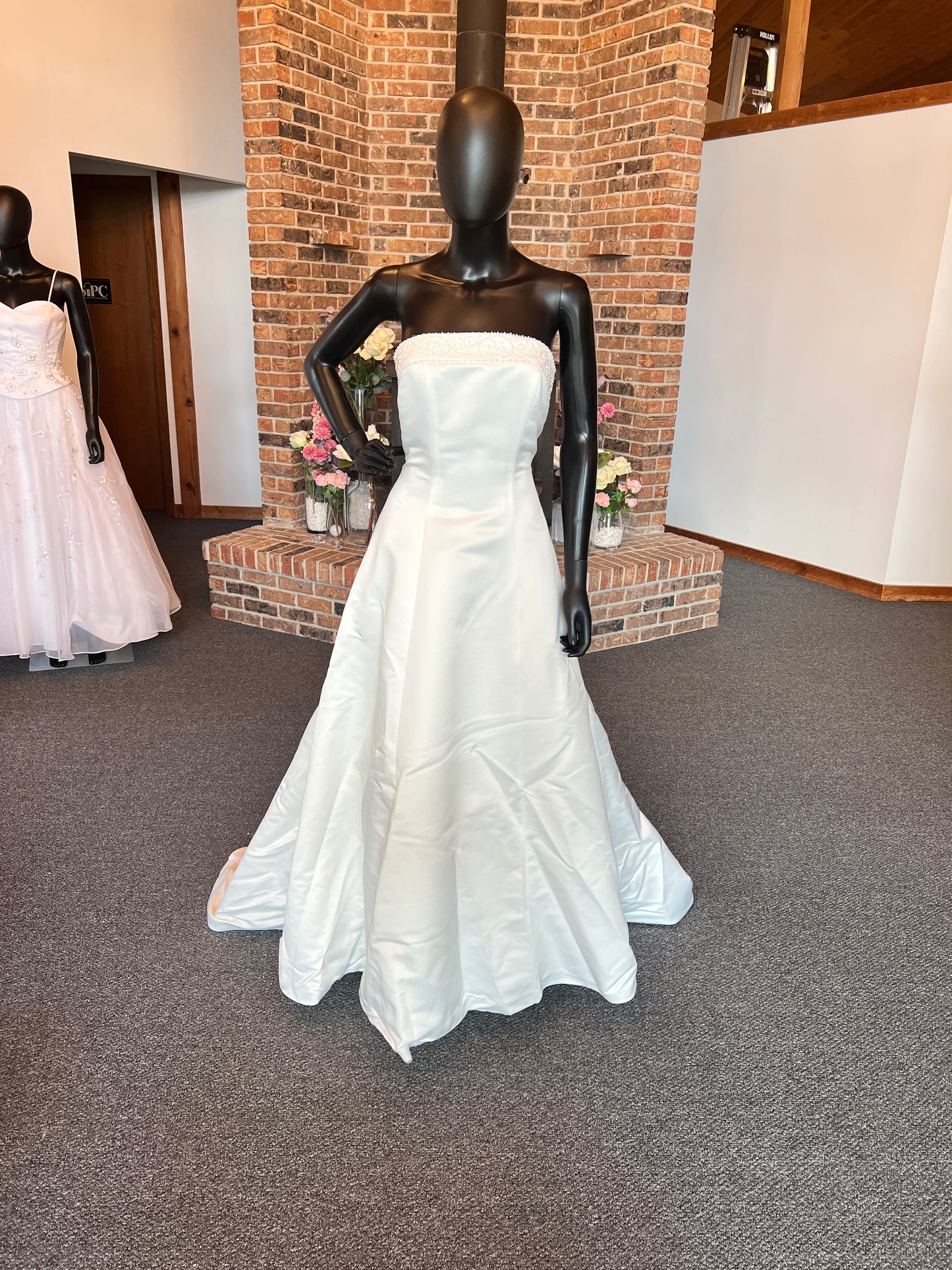 Gloria Vanderbuilt Ivory A-Line Wedding Dress