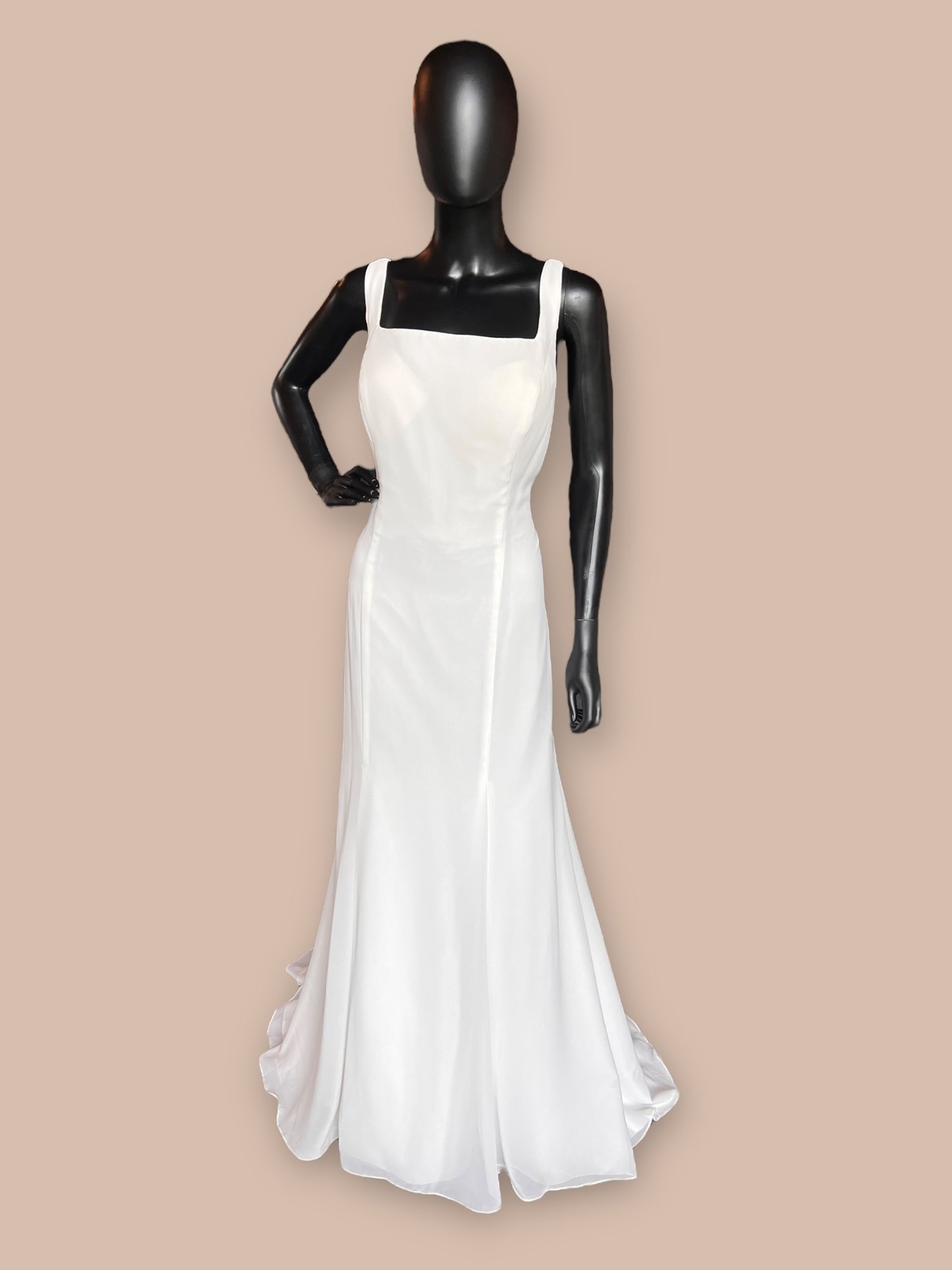 Ivory Trumpet Sweep Train Wedding Gown