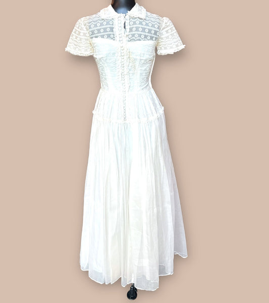 Vintage 50s Embroidered Pageboy Collar Dress