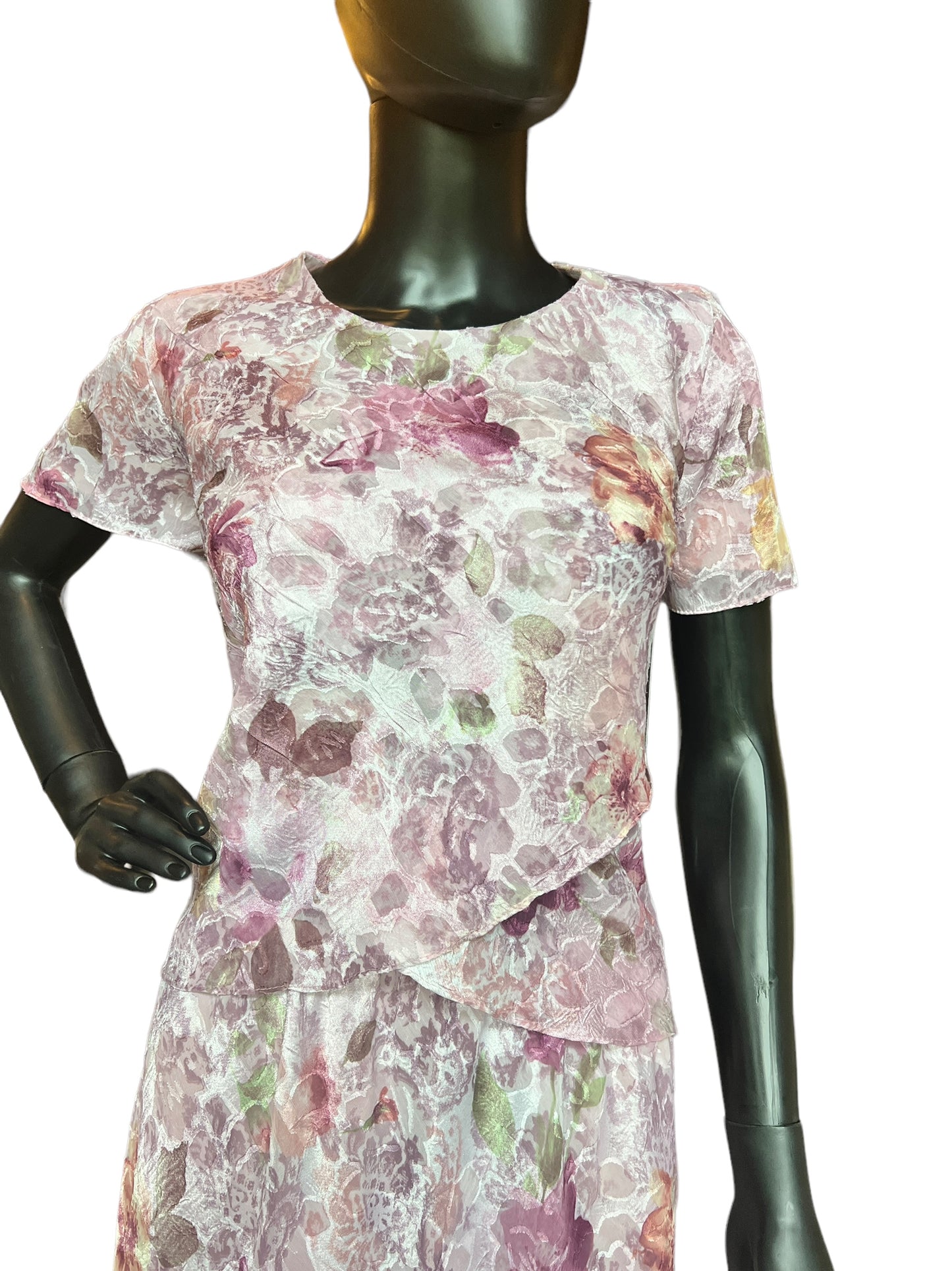 R & M Richard 2 Piece Rose Floral Dress