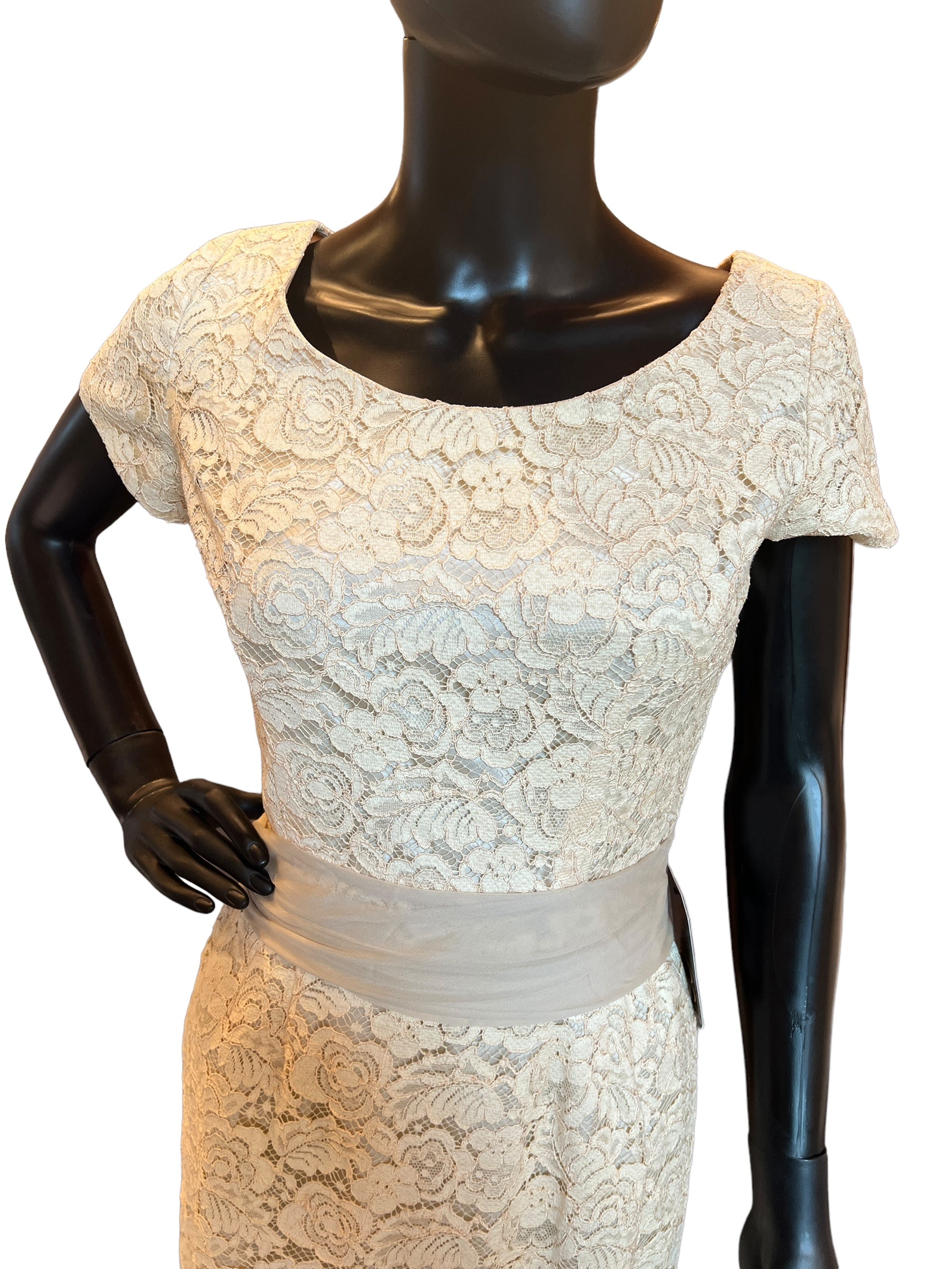 Vintage 60s Cream Lace Sheath / Party Dress / Cocktail Dress Vintage 60s Cream Lace Sheath / Party Dress / Cocktail Dress