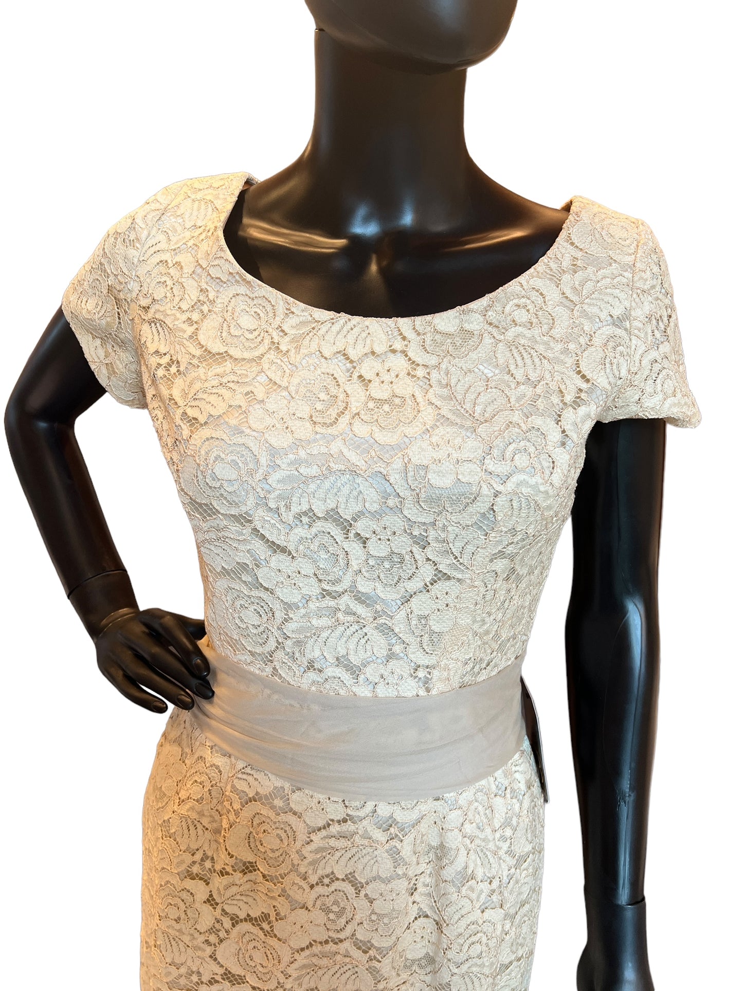 Vintage 60s Cream Lace Sheath / Party Dress / Cocktail Dress