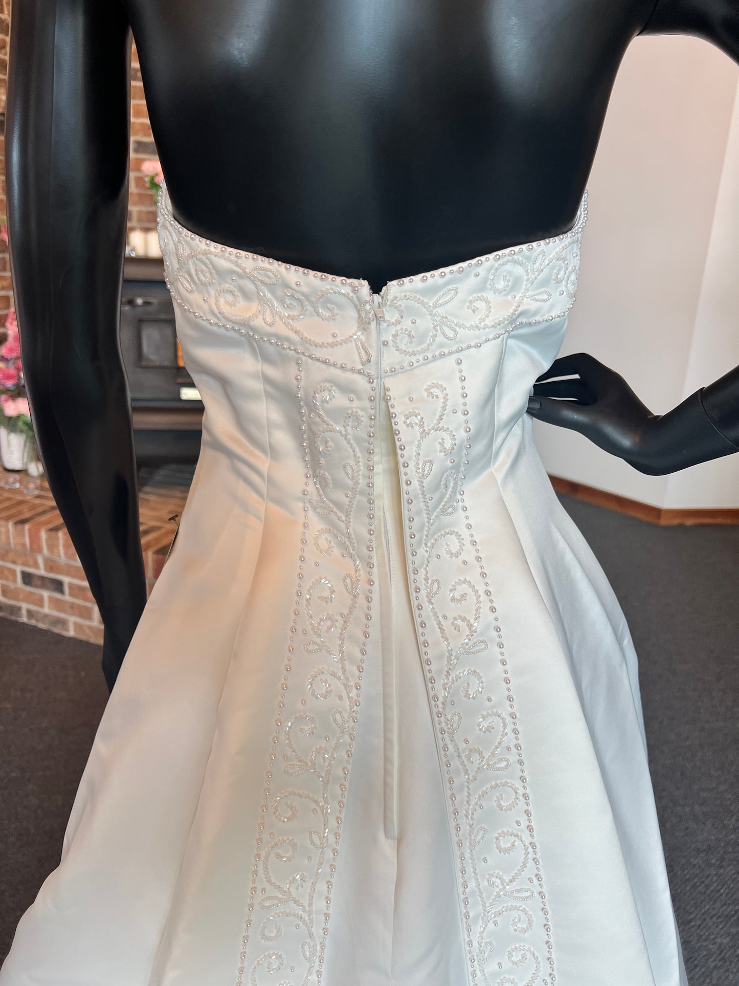 Gloria Vanderbuilt Ivory A-Line Wedding Dress