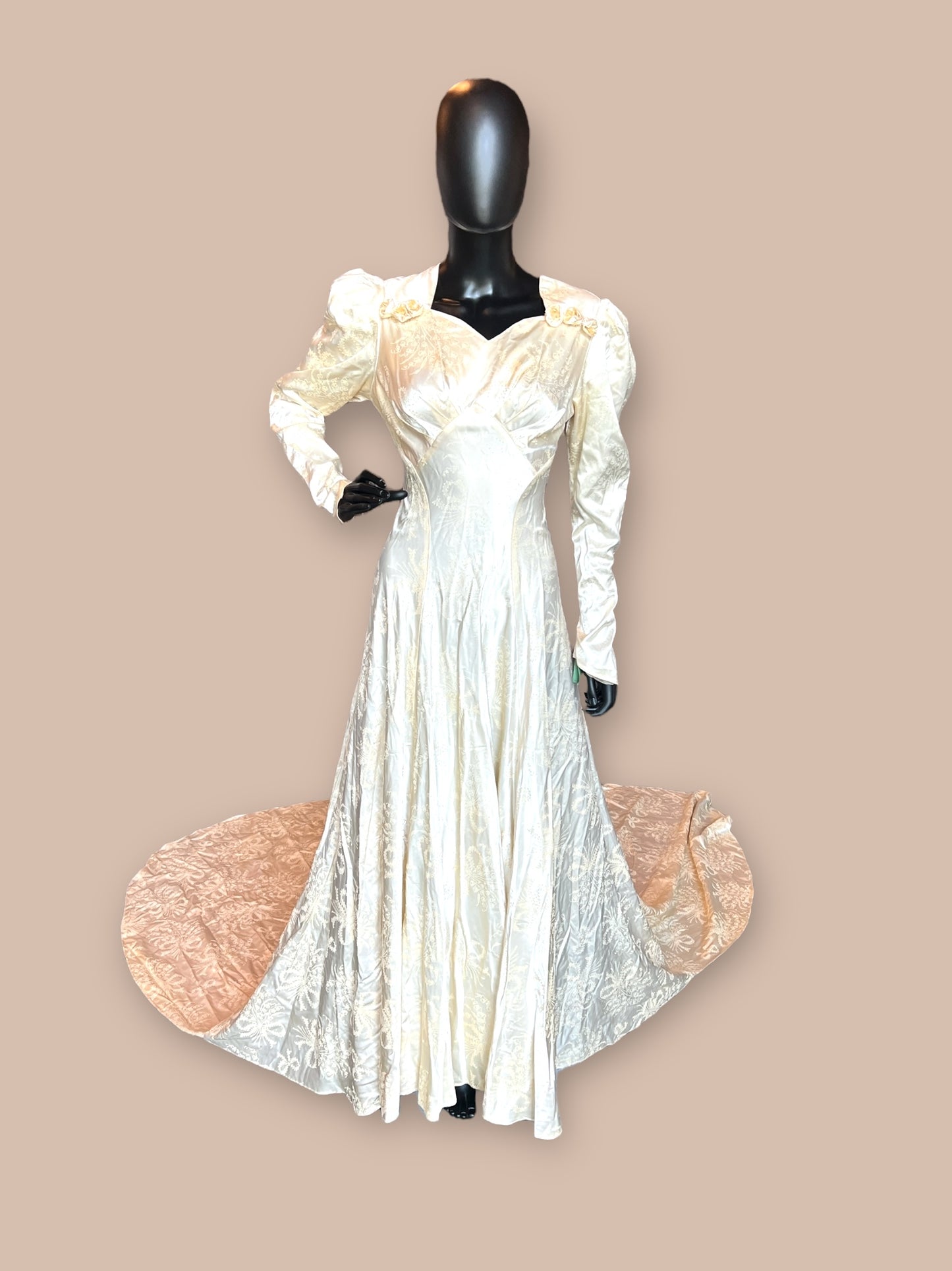 Vintage Ivory 40's Liquid Satin Sweetheart Neckline Wedding Gown