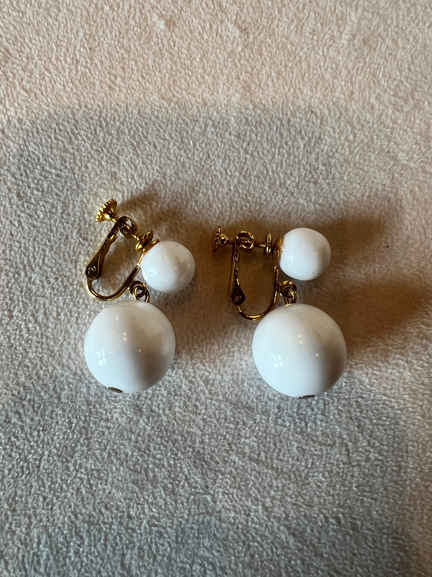 Vintage Necklace/Bracelet Set - White