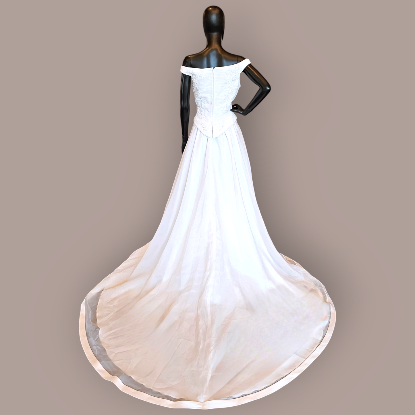 Bonny Scoop Neck Satin Wedding Gown