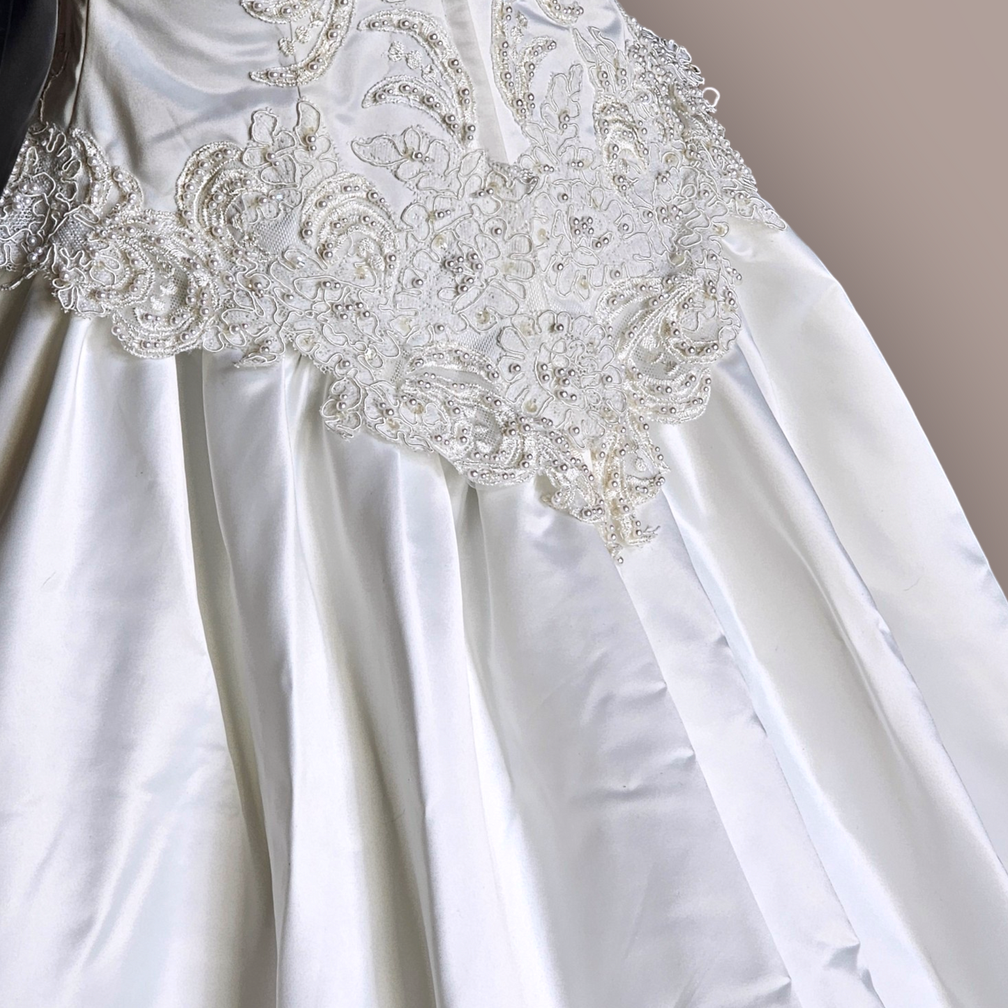 Vintage Ginza Sleeveless Regal Train Wedding Gown