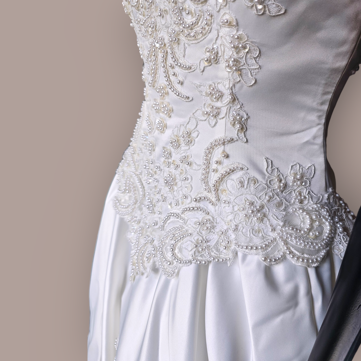 Vintage Ginza Sleeveless Regal Train Wedding Gown