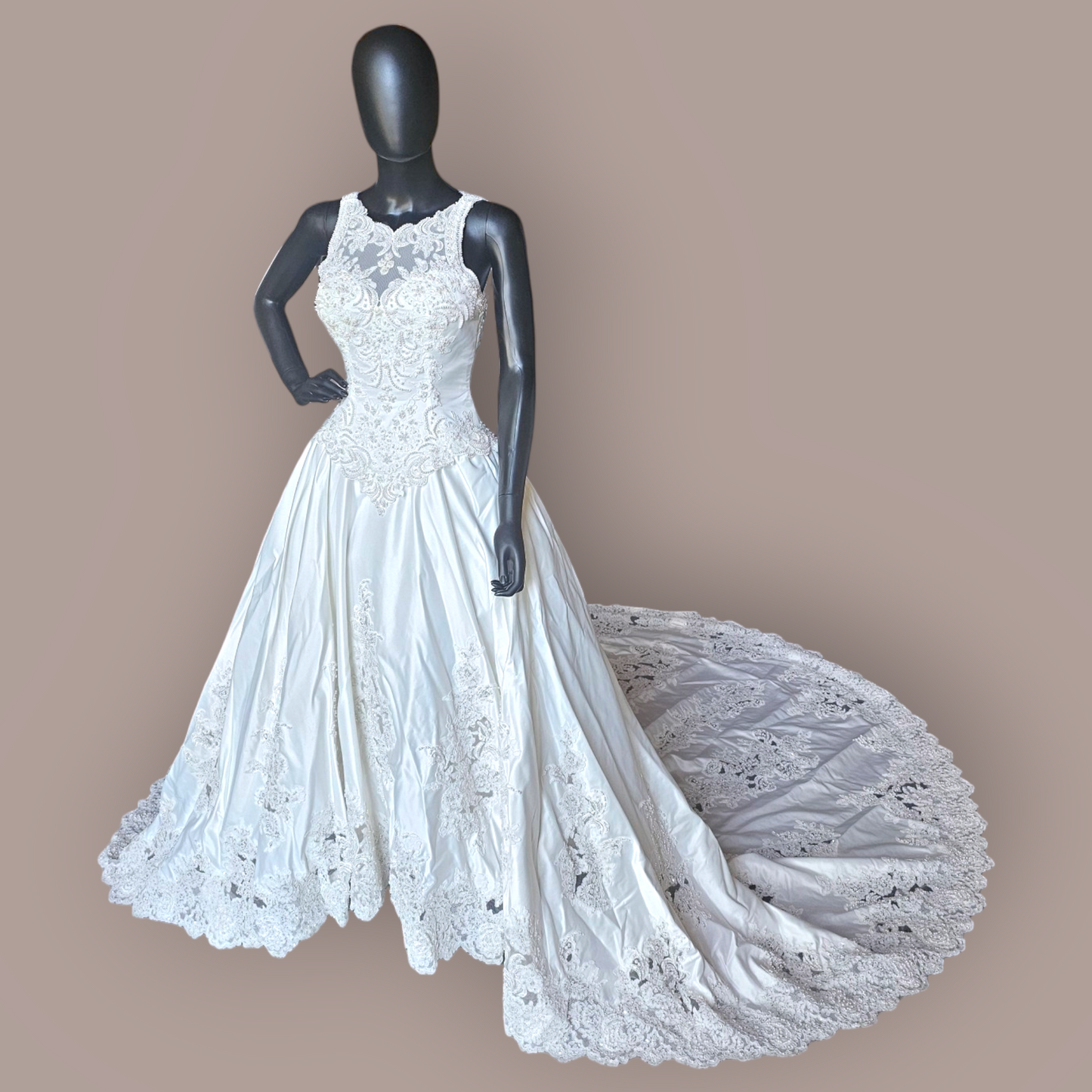 Vintage Ginza Sleeveless Regal Train Wedding Gown