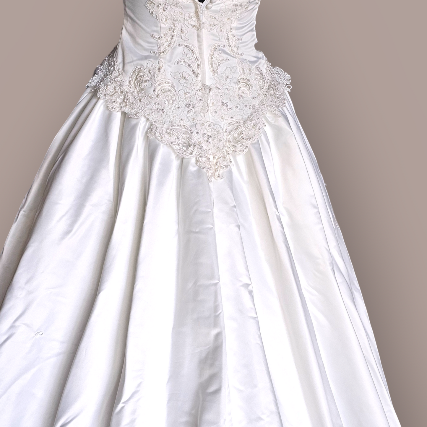 Vintage Ginza Sleeveless Regal Train Wedding Gown