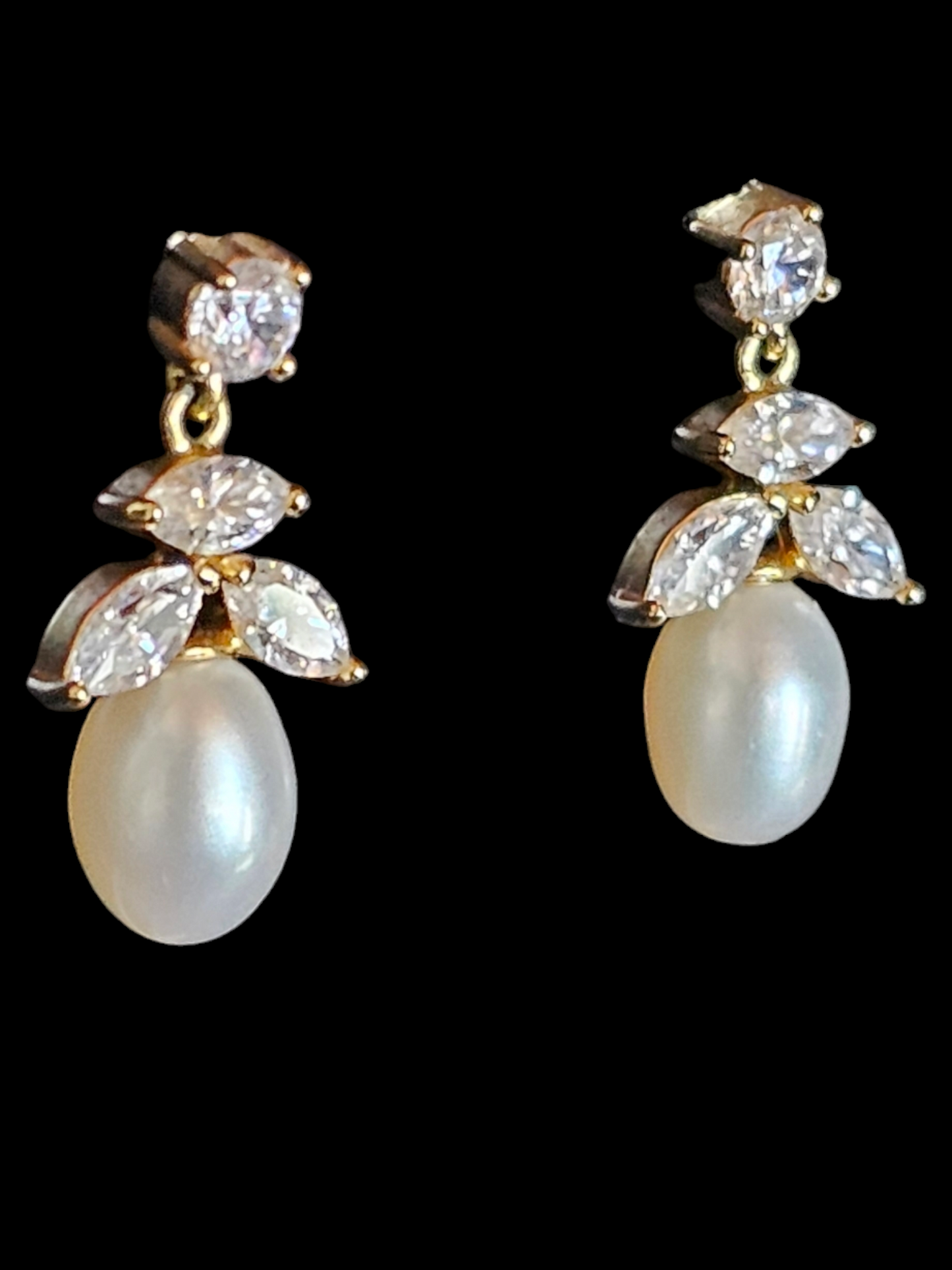 Rhinestone Leaf Freshwater Pearl Drop Earring