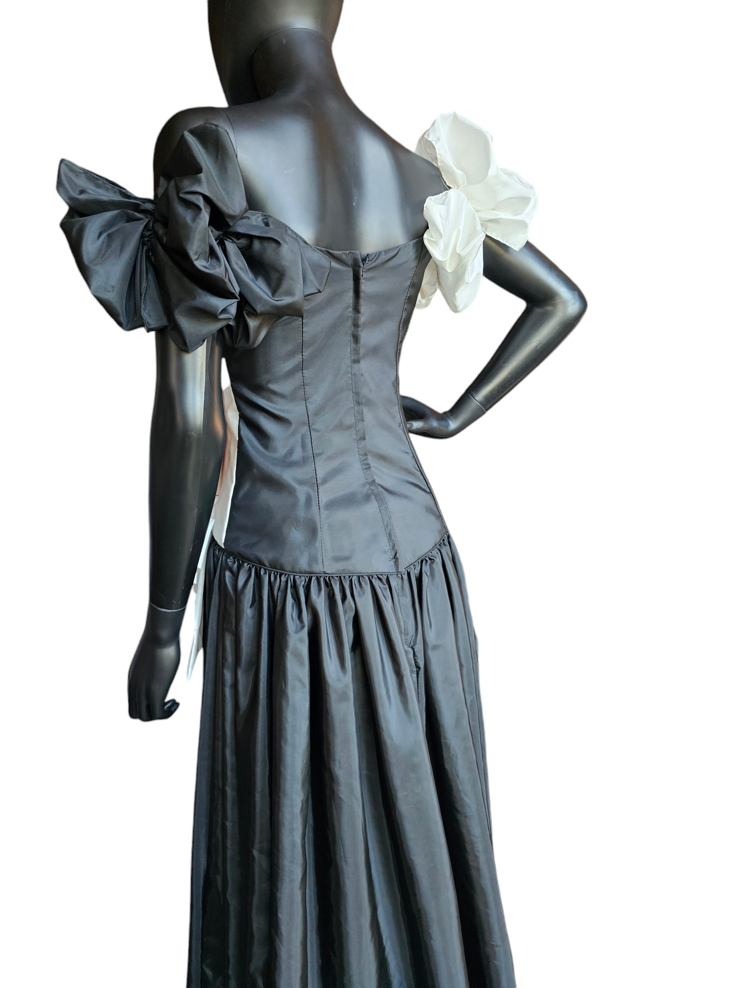 Vintage Black/White Taffeta Drop Waist Formal Gown