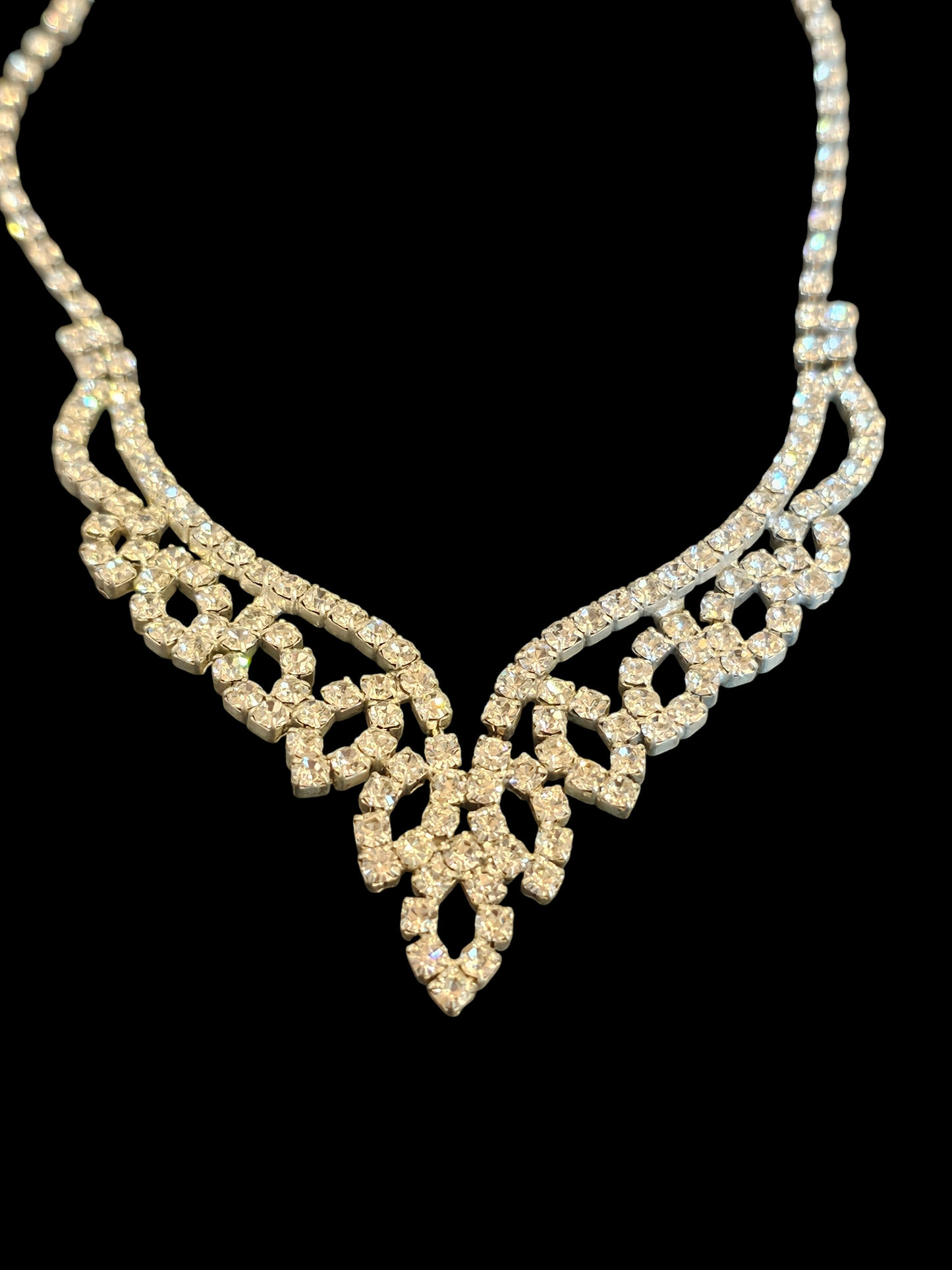 Rhinestone Curved Necklace