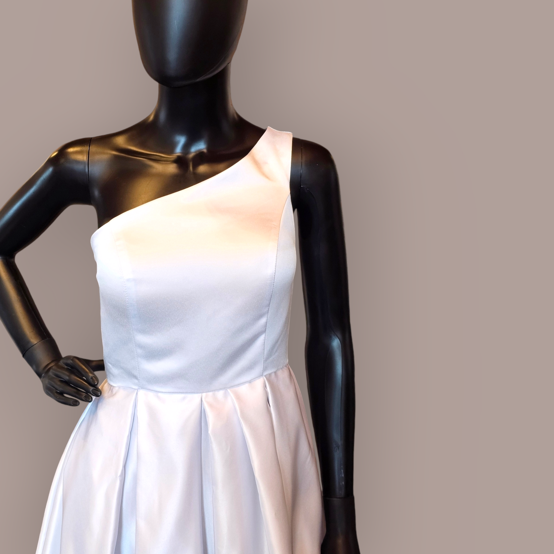Hebeos White Off Shoulder Fitted Maxi Formal Dress / Wedding Gown Arabella Bridal Hebeos White Off Shoulder Fitted Maxi Formal Dress / Wedding Gown Arabella Bridal