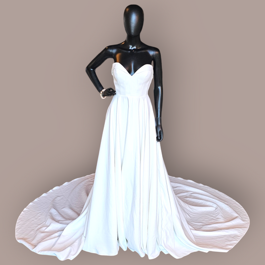 Sleek Sweetheart A-Line Ivory Wedding Gown - Colby John L8423 NWT