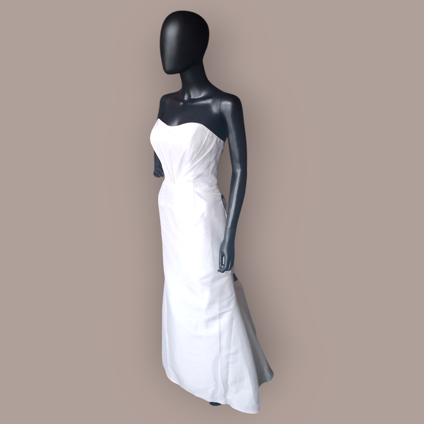 Venus White Taffeta Minimalist Fitted Wedding Gown