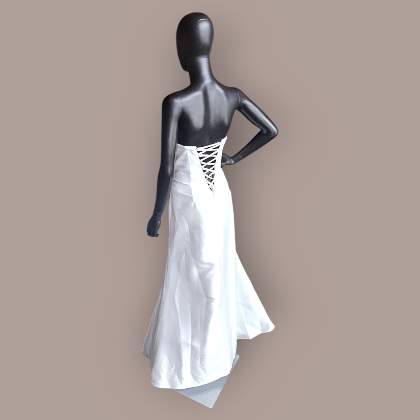 Venus White Taffeta Minimalist Fitted Wedding Gown