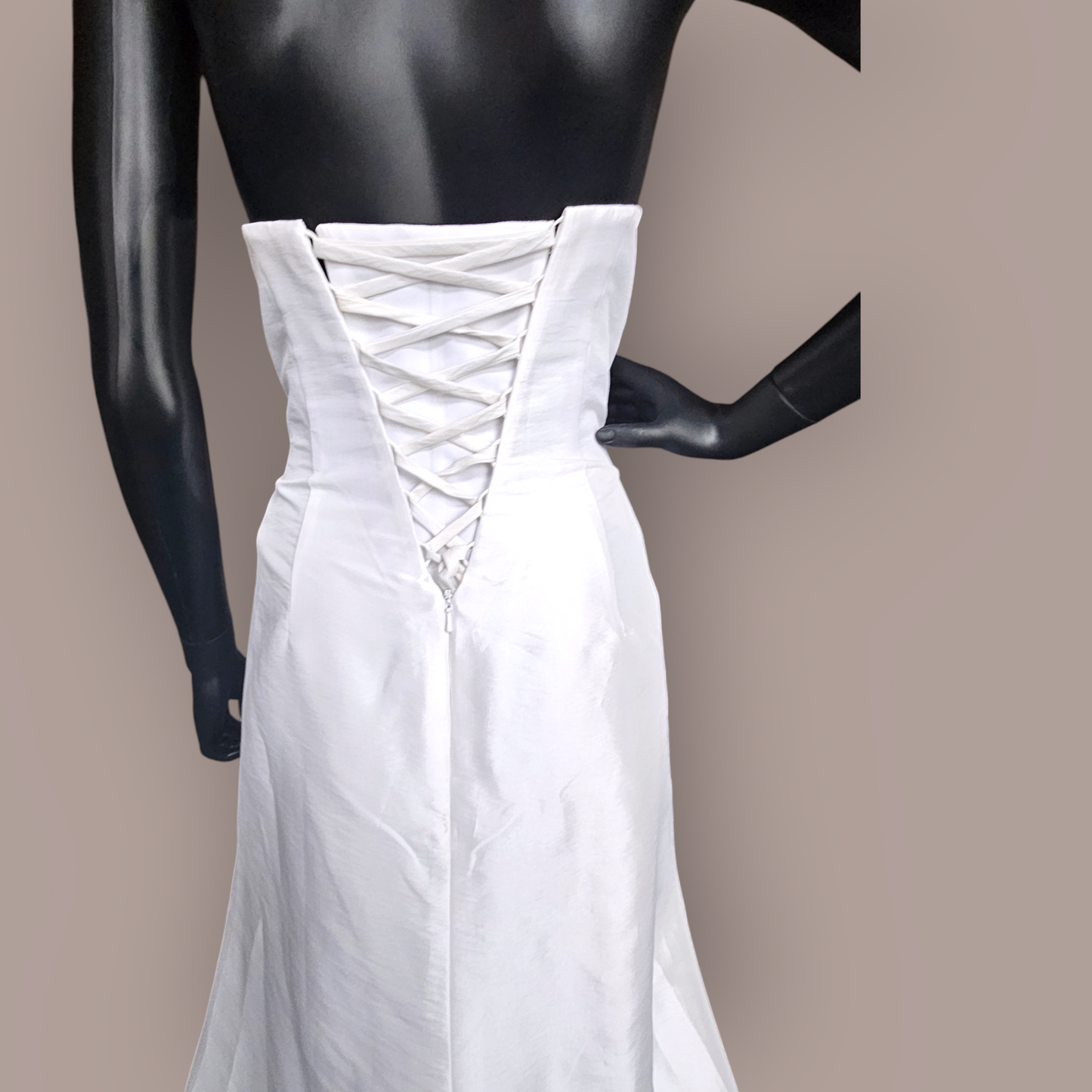 Venus White Taffeta Minimalist Fitted Wedding Gown