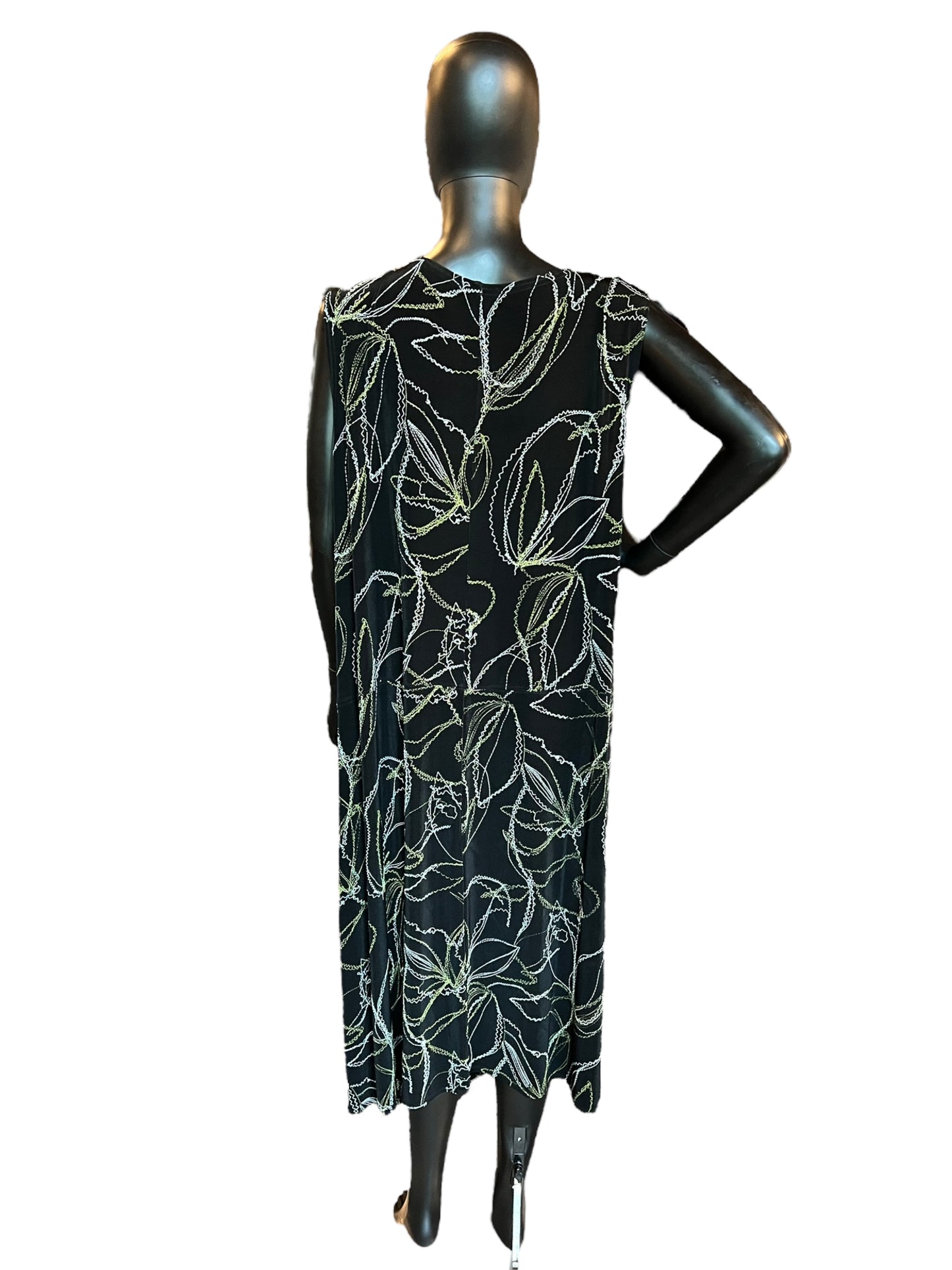 Black/Green/White Embroidered Jersey Mid-Length Dress