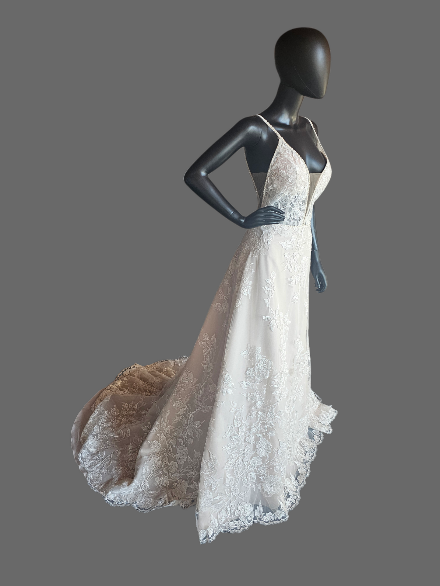 Iv/Champ Floral Aline Plunge Wedding Gown - Justin Alexander