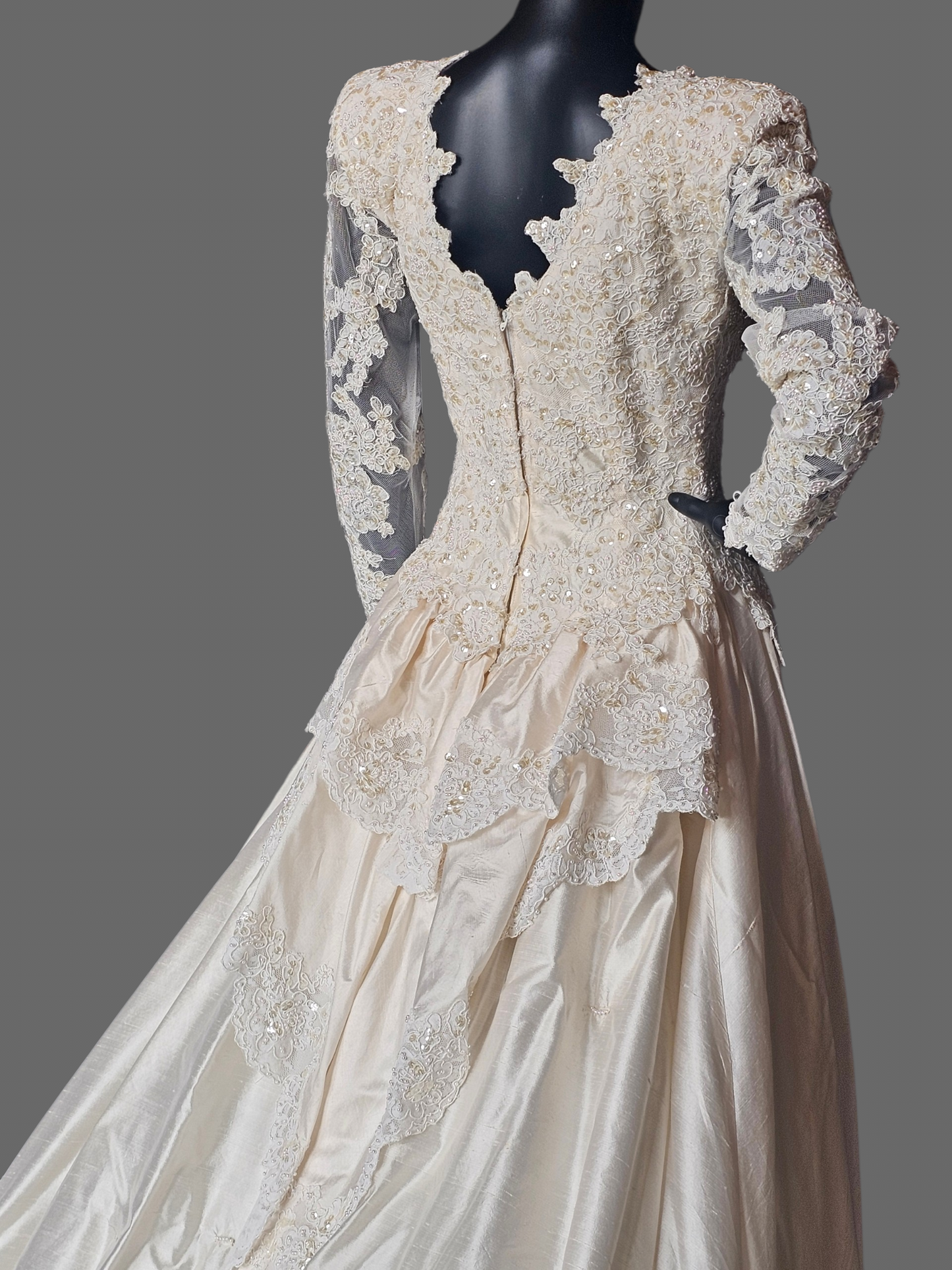 Vintage Ivory Long Sleeve V-Neck Flounce Wedding Gown
