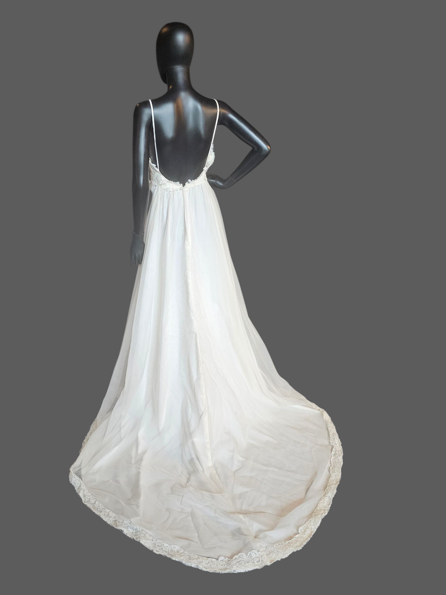 Vintage Ivory Empire A-Line Wedding Gown - Renewal