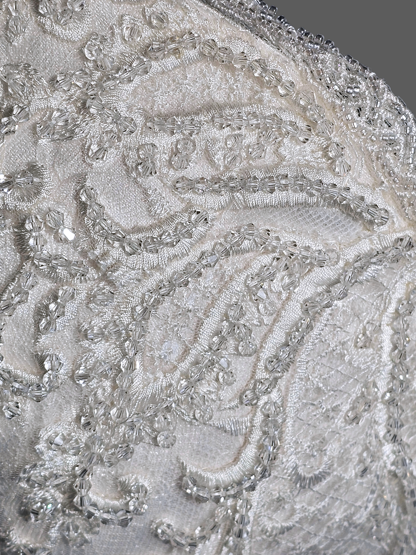 Ivory Lace Long Sleeve V-Neck Wedding Gown - Di La Sena