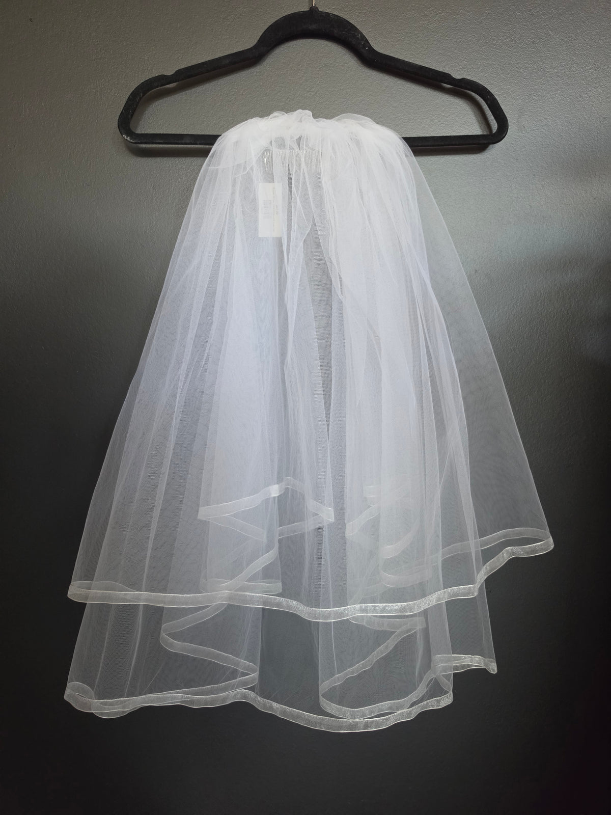 2-Layer White Elbow Wide Ribbon Edged Veil