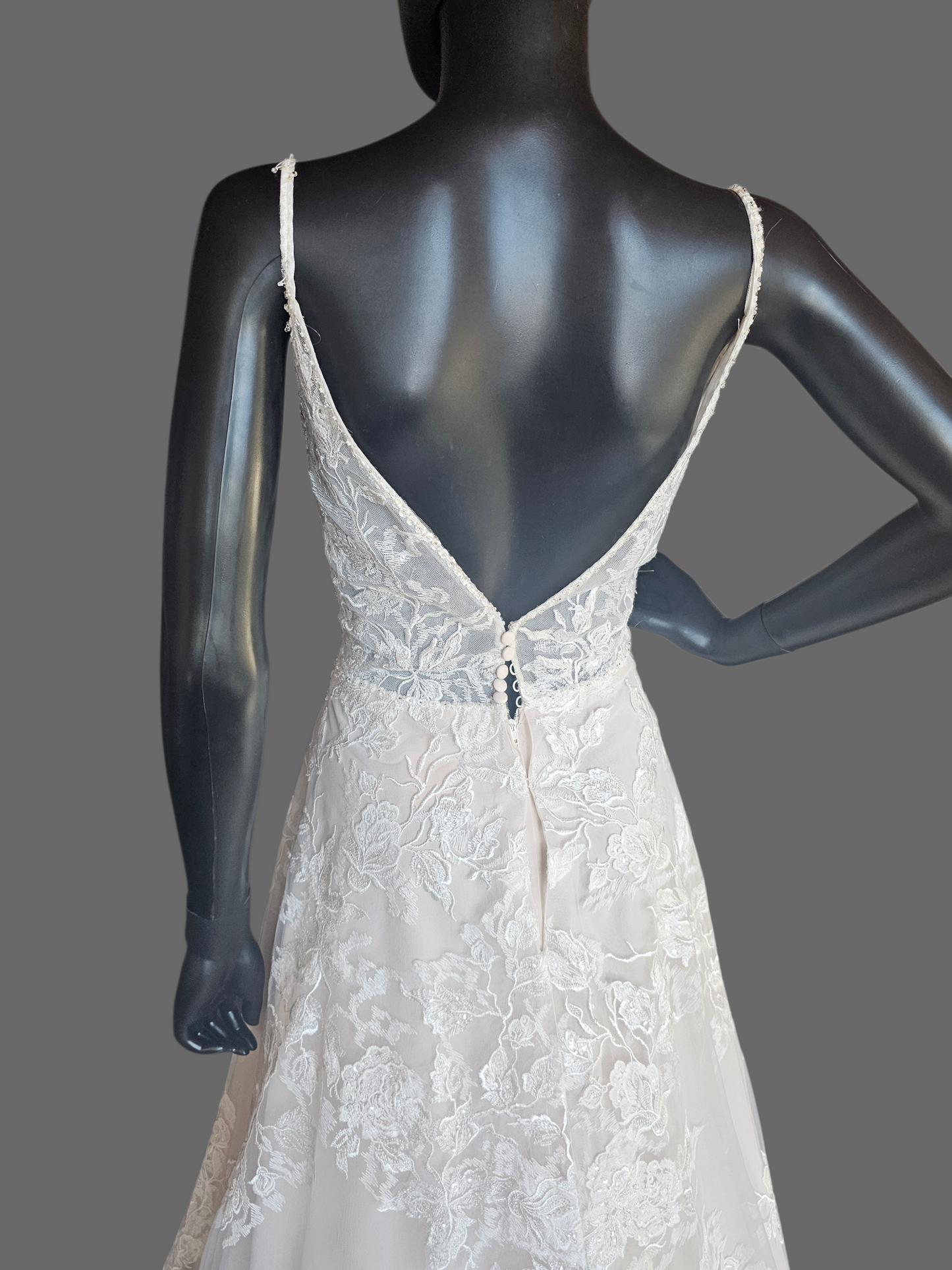 Iv/Champ Floral Aline Plunge Wedding Gown - Justin Alexander