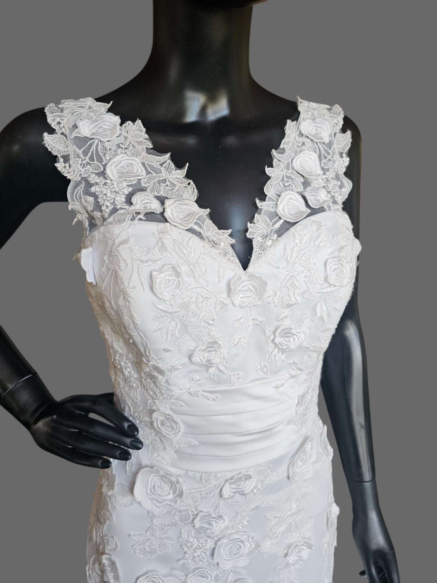 White 3D Floral Lace Straight Cut / Flared V-Neck Small Train Wedding Gown - MTA Solano