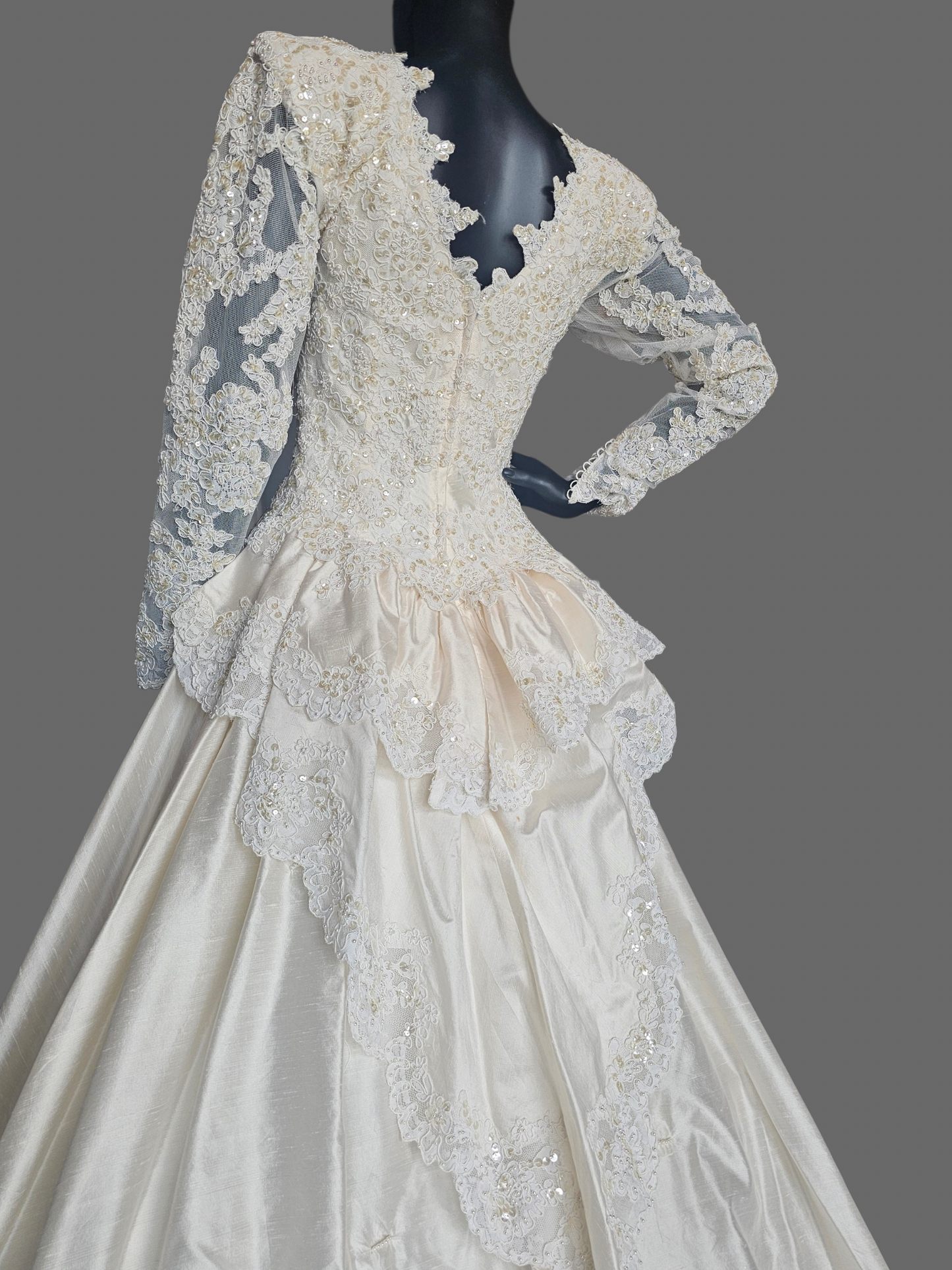 Vintage Ivory Long Sleeve V-Neck Flounce Wedding Gown