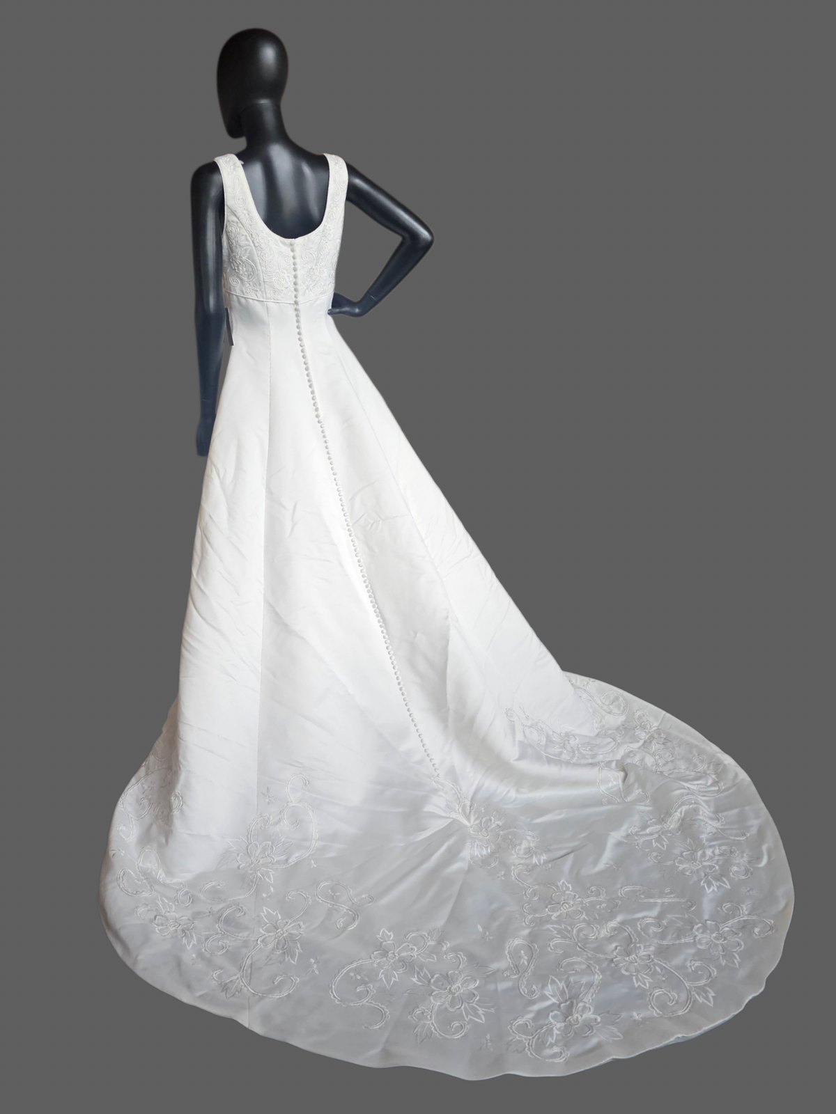 Vintage Ivory Satin Embroidered Scoop Neck Wedding Gown - Gloria Vanderbuilt