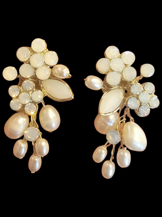 Freshwater Pearl/Moonstone Earring