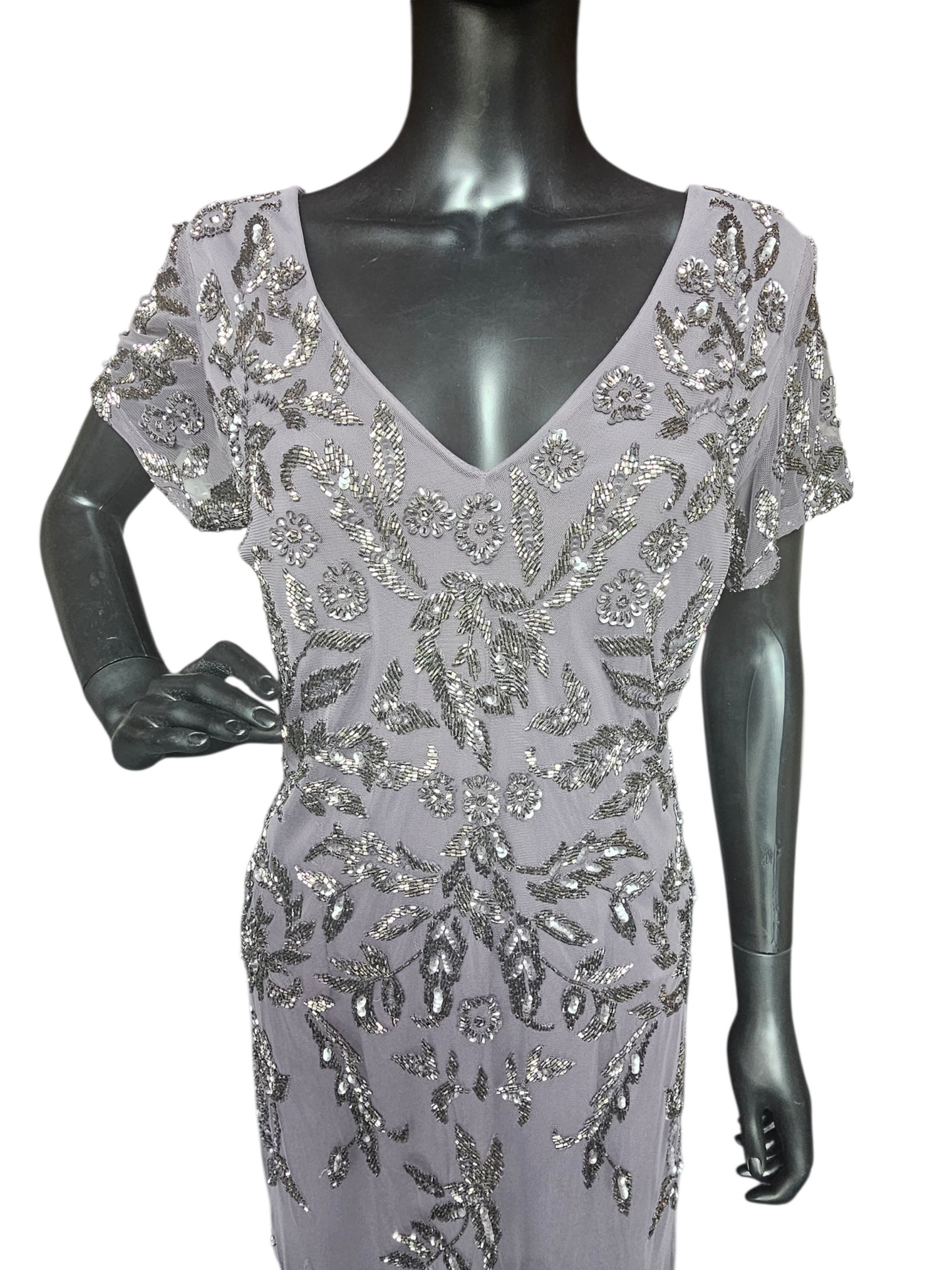 Plum Beaded V-Neck Fitted Formal Dress - MGNY