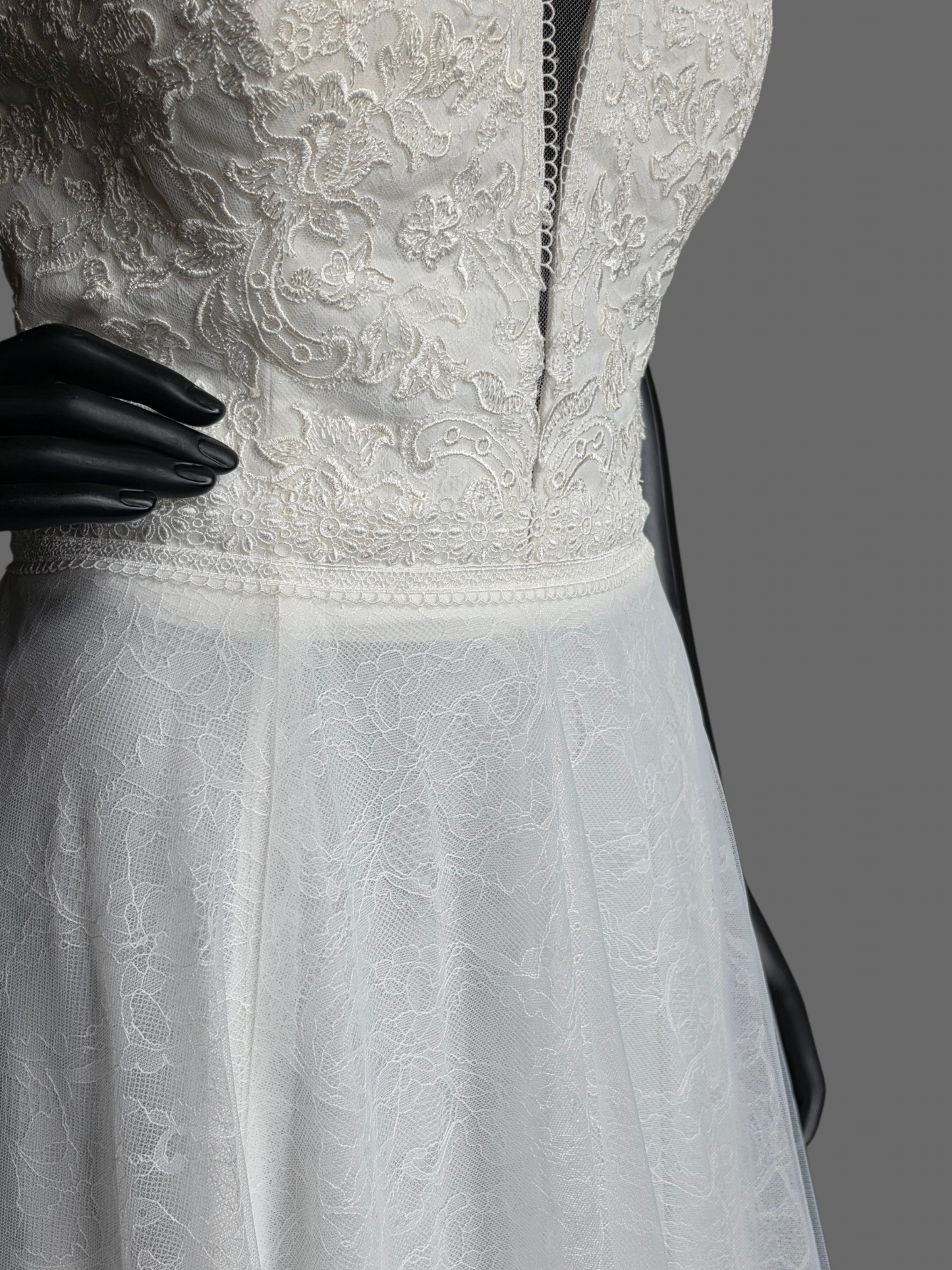 Ivory Lace Off Shoulder Plunge - Da Vinci