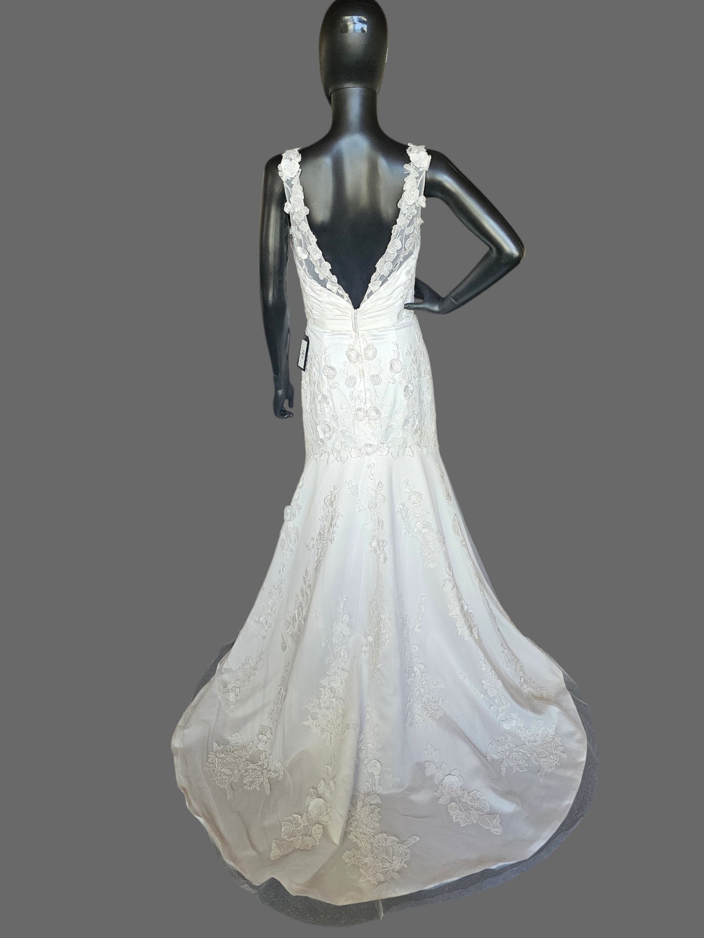 White 3D Floral Lace Straight Cut / Flared V-Neck Small Train Wedding Gown - MTA Solano